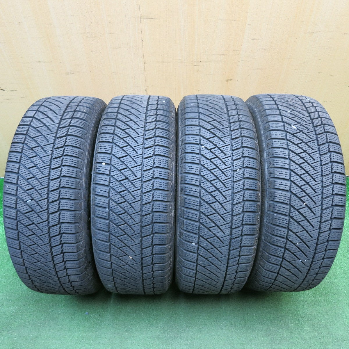 バリ溝！23年！8.5分★スバル インプレッサ 純正 205/55R16 スタッドレス バイキング WINTECH WT6 16インチ PCD100/5H★6020503HAス