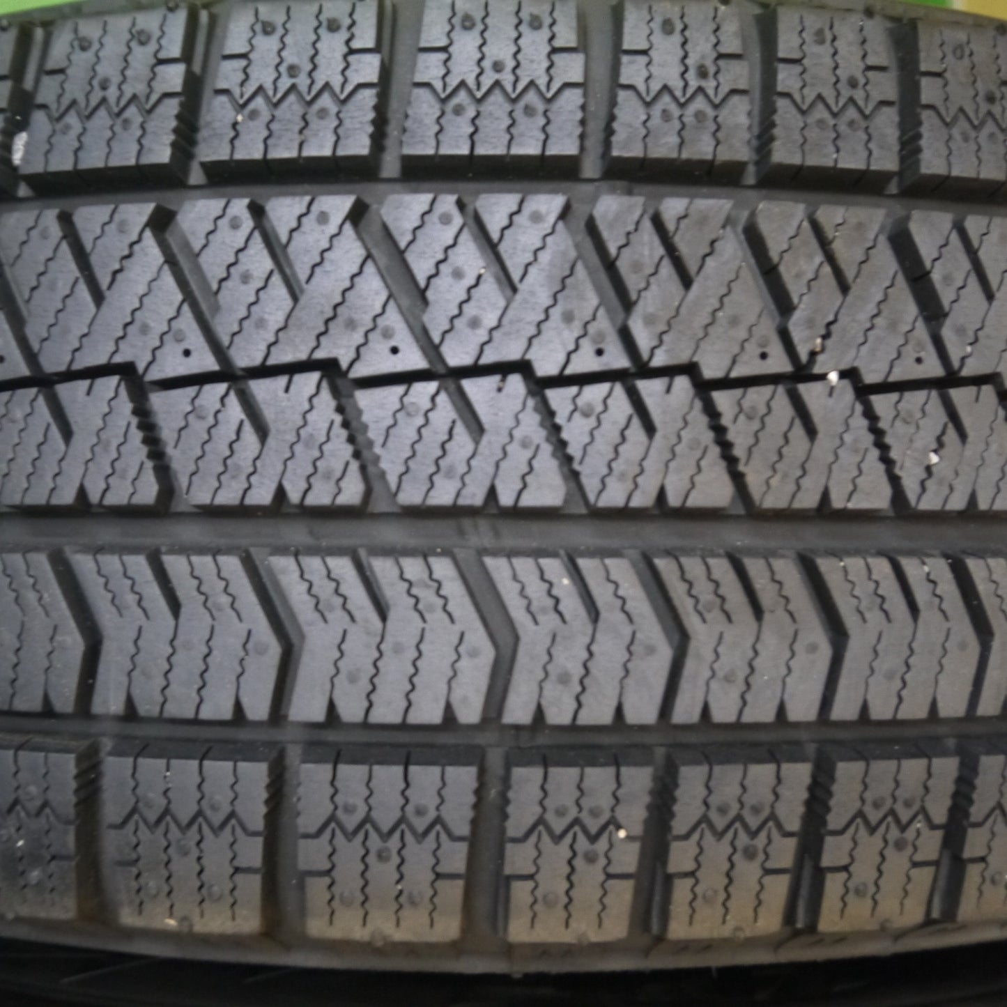[送料無料] 超バリ溝！22年！キレイ！ほぼ10分★ウィッシュ プリウス 等 195/65R16 スタッドレス ブリヂストン ブリザック VRX2 BALMINUM バルミナ 16インチ PCD100/5H★4122312Hス