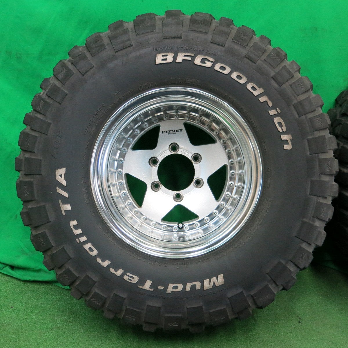 *送料無料* バリ溝！キレイ！9分★WORK PITNEY Deerfield 33×12.50R15 BFグッドリッチ Mud-Terrain T/A KM2 ホワイトレター ワーク PCD139.7/6H★4051701ナノ