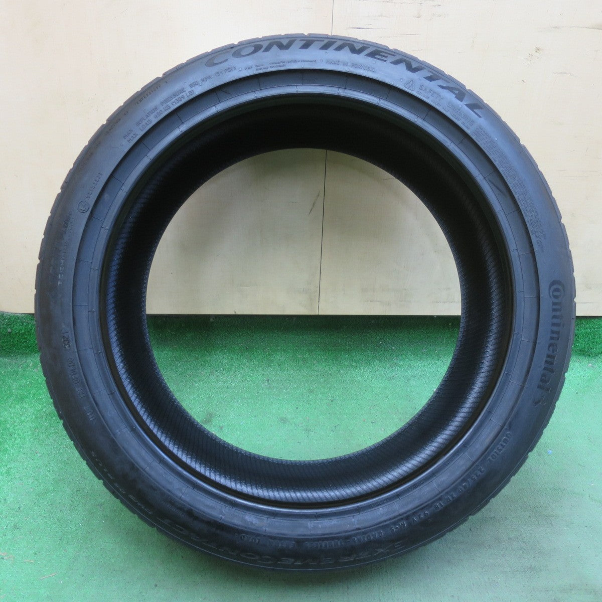 未使用！1本★225/40R18 コンチネンタル エクストリームコンタクト DWS06 プラス タイヤ 18インチ ゴルフ ヴァリアント トゥーラン アウディ A3 等★6052302イノタ
