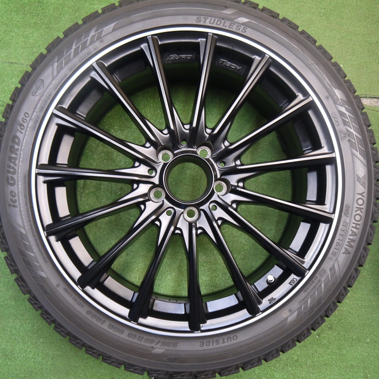 バリ溝！キレイ！9.5分★ベンツ 等 EUROTECH 225/45R18 スタッドレス ヨコハマ アイスガード iG60 ユーロテック 18インチ PCD112/5H★5041808Hス