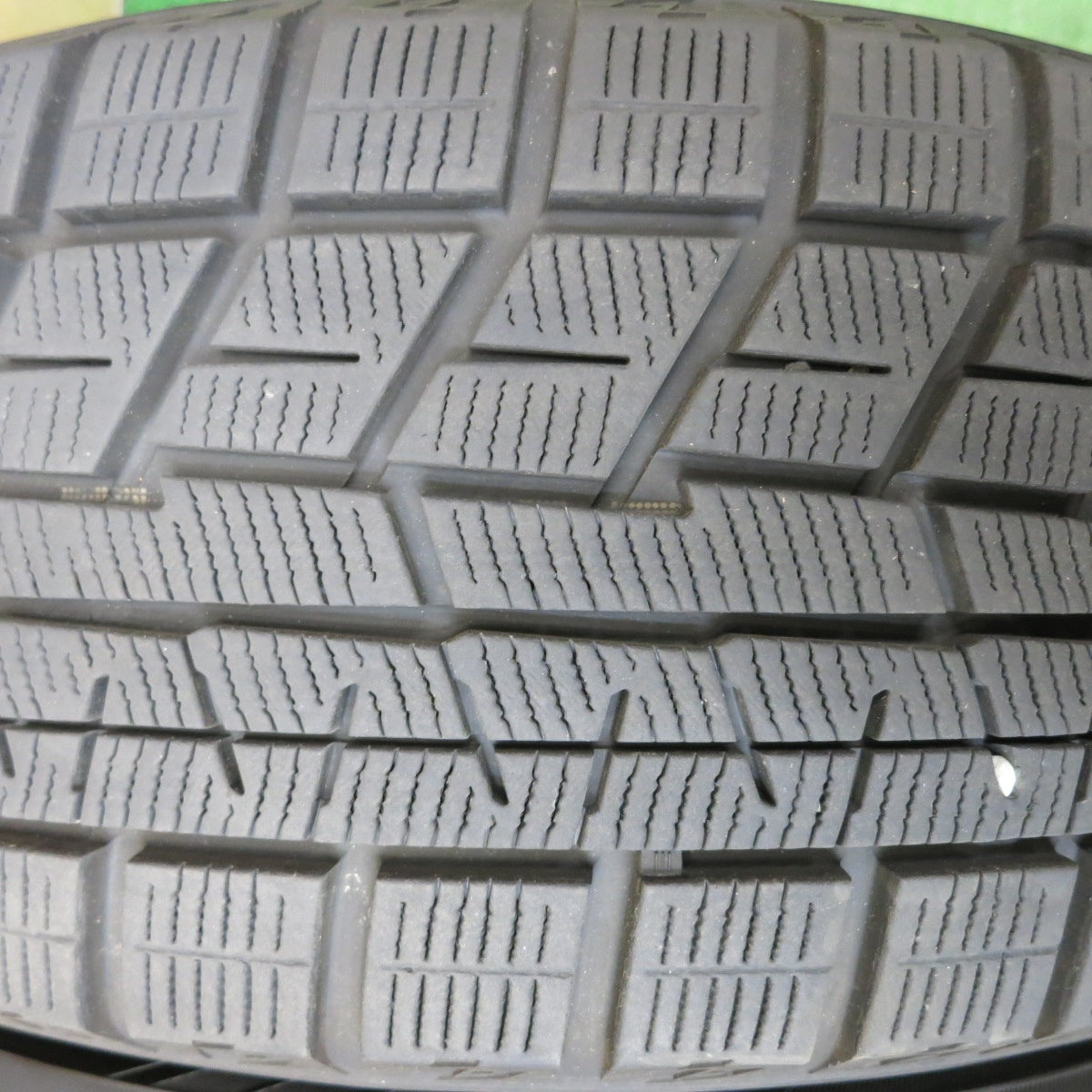 バリ溝！23年！9.5分★スタッドレス 215/60R17 ヨコハマ アイスガード iG60 BALMINUM バルミナ 17インチ PCD114.3/5H★5100404HAス
