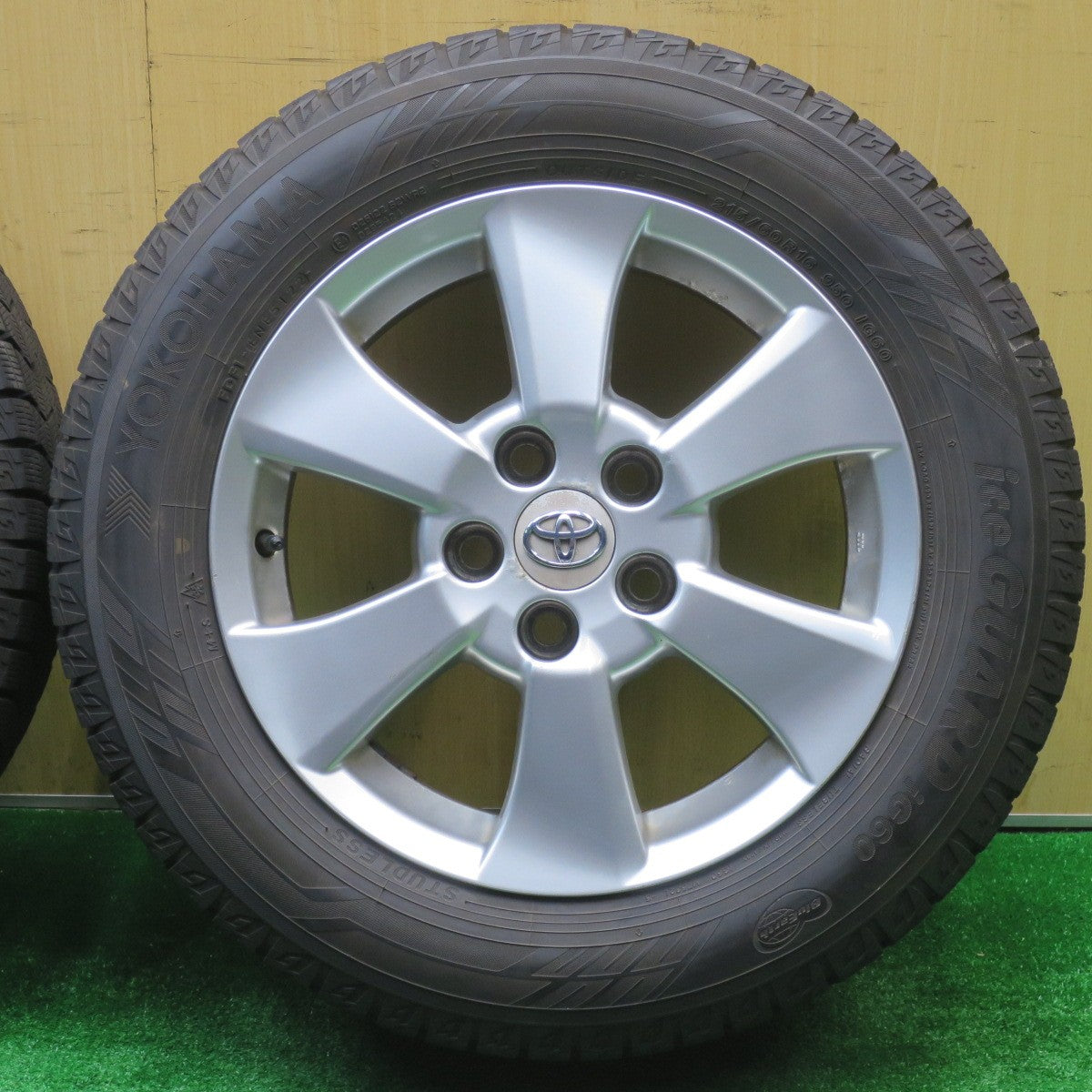 バリ溝！22年！9.5分★トヨタ 20系 アルファード ヴェルファイア 純正 215/60R16 スタッドレス ヨコハマ アイスガード iG60 16インチ PCD114.3/5H★5101501NJス