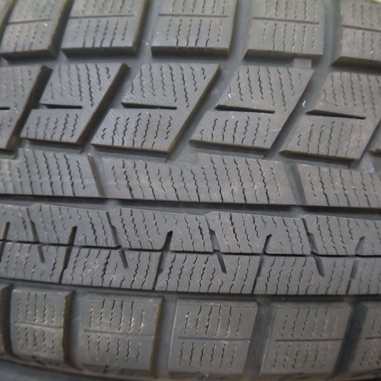 バリ溝！24年！キレイ！9.5分★スタッドレス 185/60R15 ヨコハマ アイスガード iG60 SCHNEIDER シュナイダー 15インチ PCD100/4H★6022507Hス