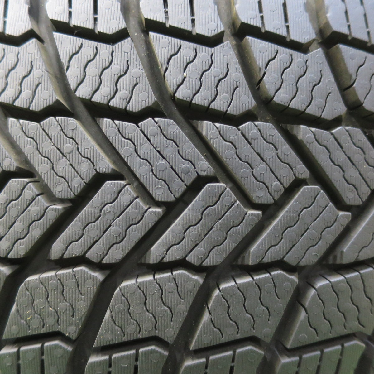 ほぼ未使用！24年！キレイ★スタッドレス 195/65R15 ミシュラン X-ICE SNOW SCHNEIDER シュナイダー 15インチ PCD114.3/5H★5101605イス