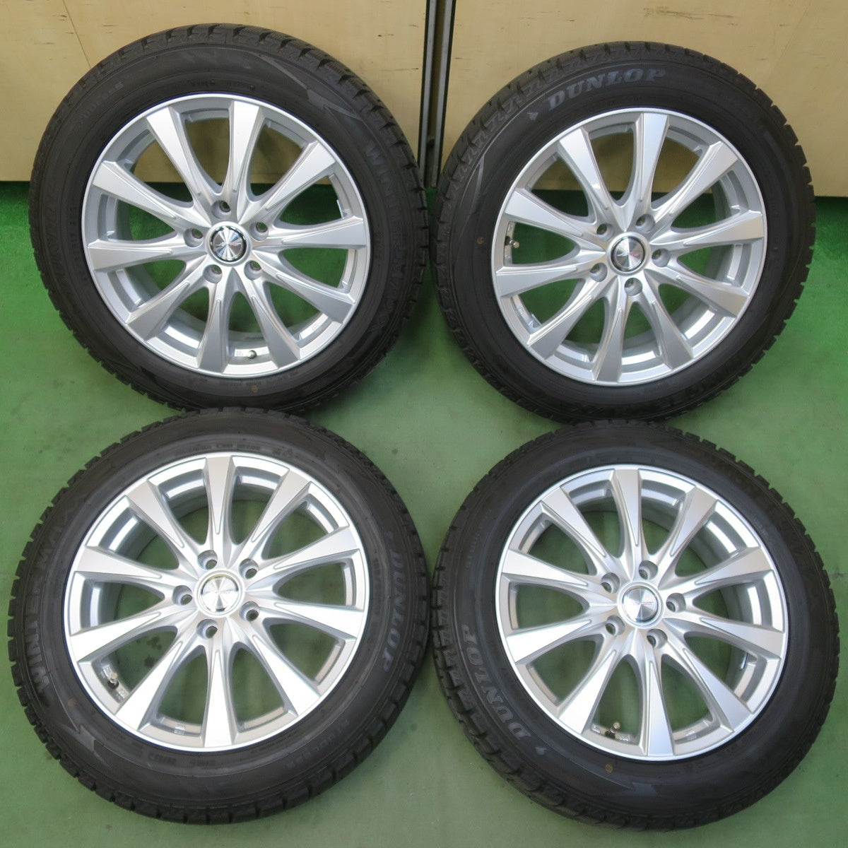 バリ溝！23年！キレイ！9.5分★スタッドレス 195/60R17 ダンロップ ウインターマックス WM02 JOKER ジョーカー 17インチ PCD114.3/5H★6050801イス
