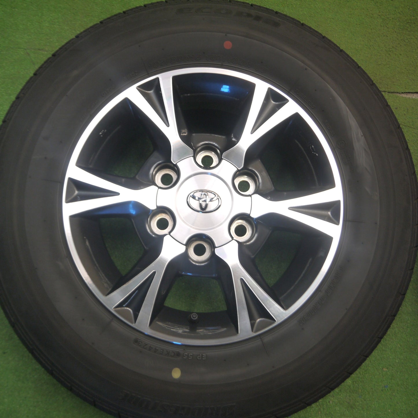 [送料無料] バリ溝！23年！キレイ！8.5分★トヨタ 200系 ハイエース 純正 OP 195/80R15 107/105N ブリヂストン エコピア RD613 15インチ PCD139.7/6H★5020511Hノ