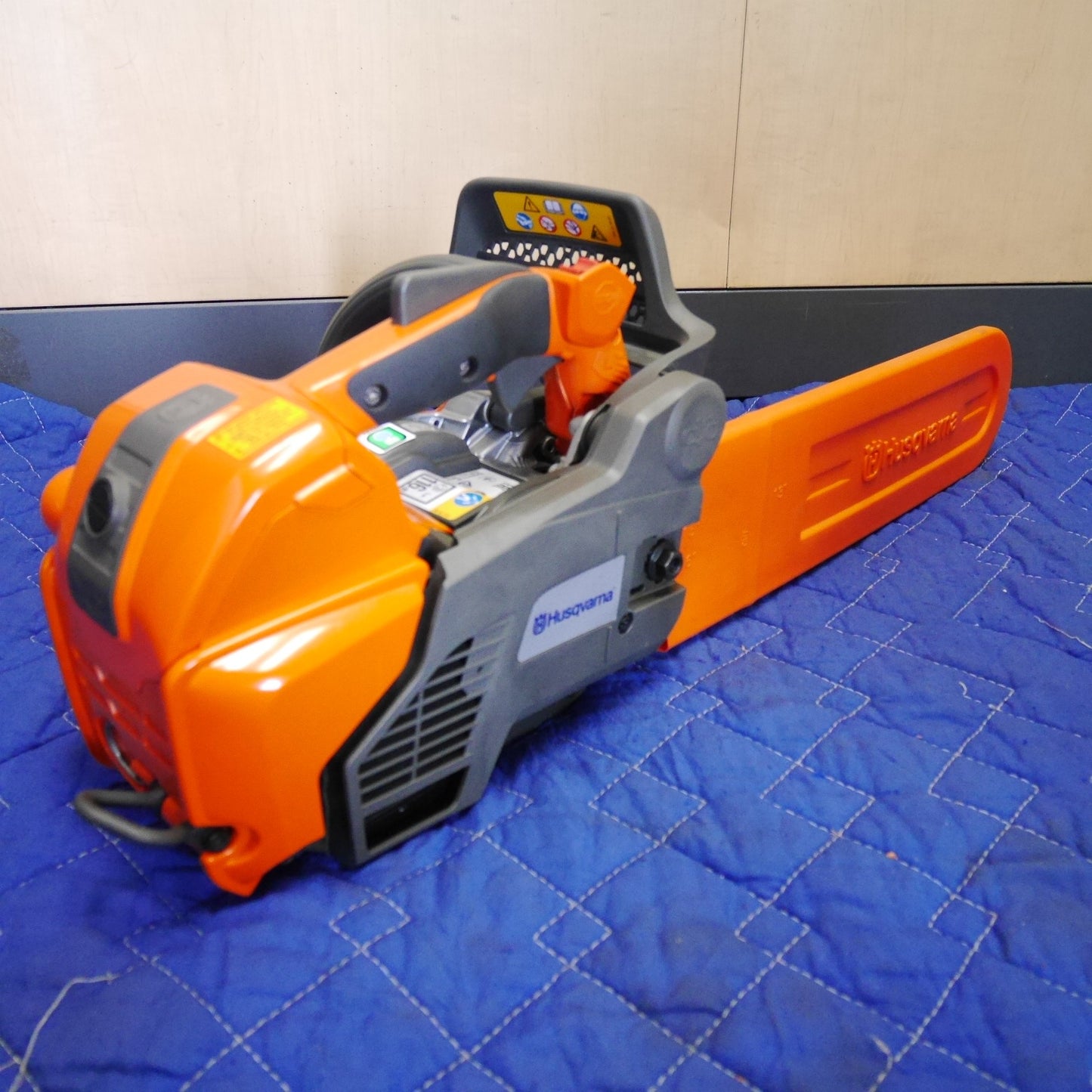 [送料無料] ☆Husqvarna ハスクバーナ エンジン チェーンソー T540XP チェンソー 切断機 ガイドバー 約35cm☆