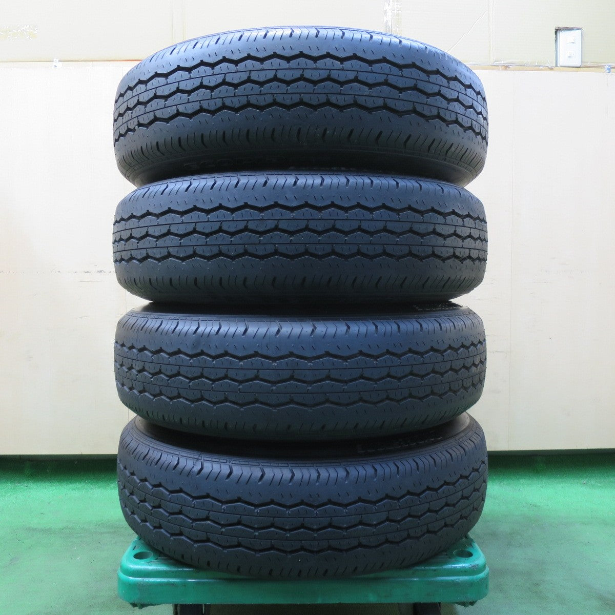 [送料無料] 新車外し！22年★トヨタ 200系 ハイエース 純正 スチール 195/80R15 107/105N ブリヂストン エコピア RD613 15インチ PCD139.7/6H★5032904イノ