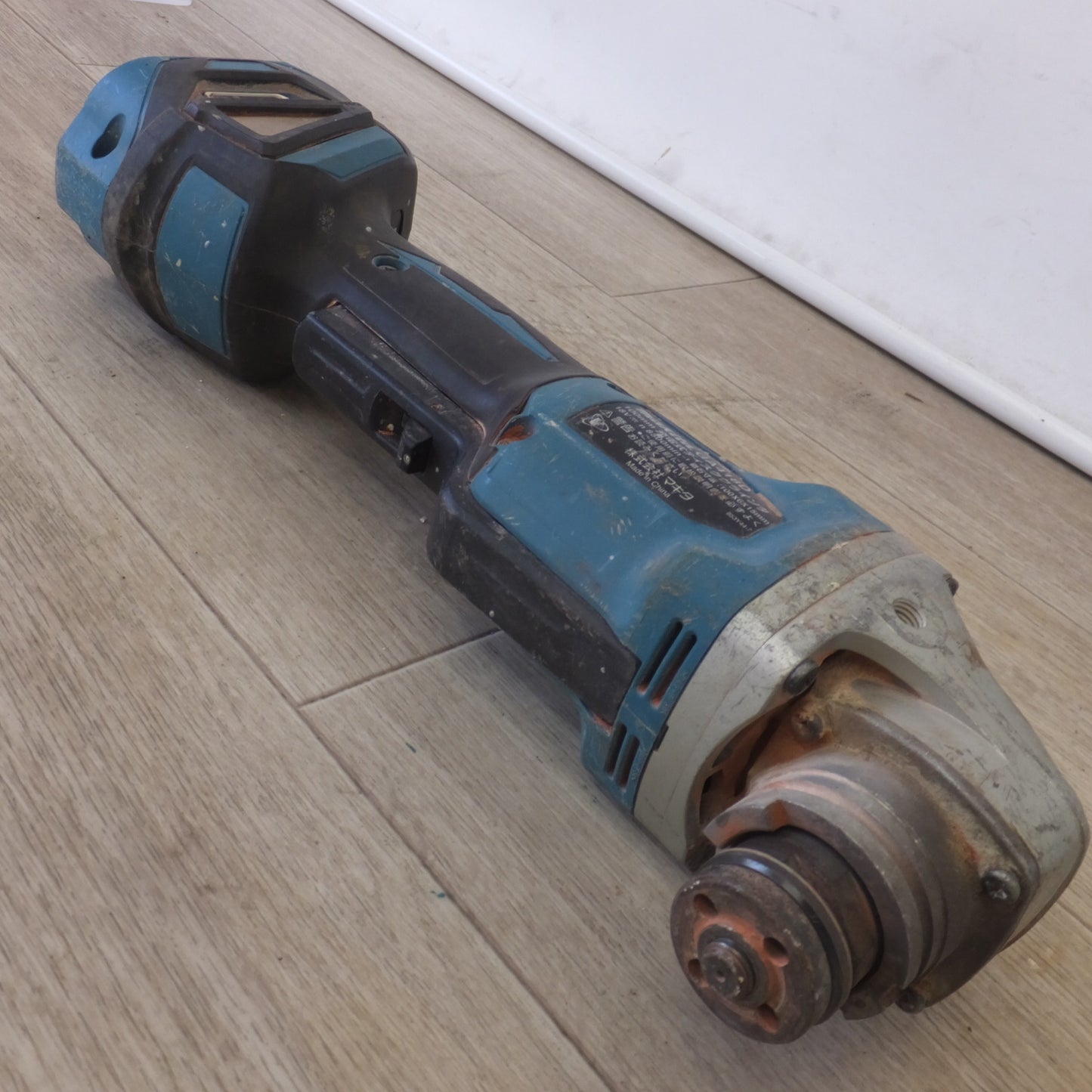 [送料無料] ★マキタ makita 100mm 充電式ディスクグラインダ GA418D 18V 本体のみ★