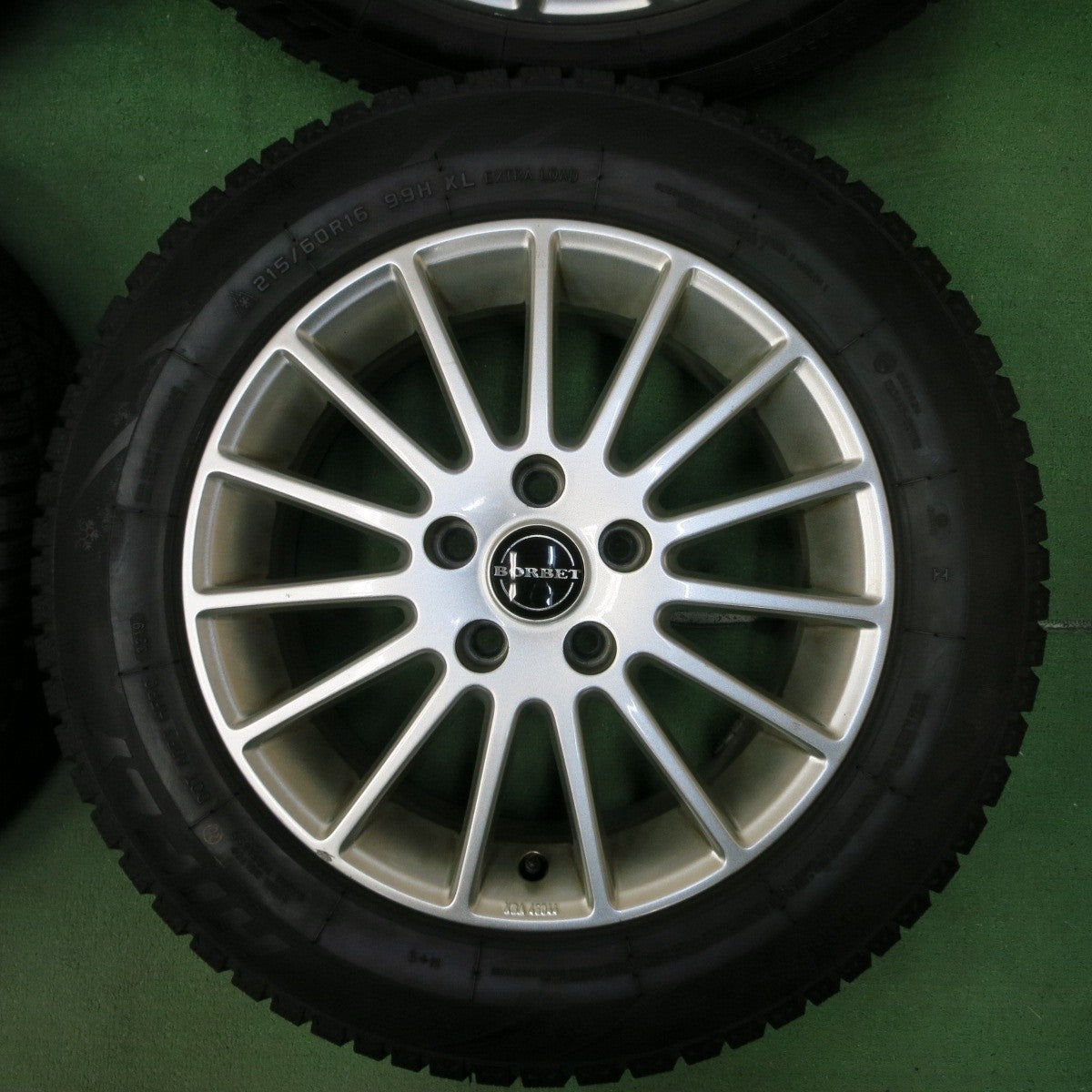 バリ溝！9.5分★ワーゲン 等 BORBET 215/60R16 スタッドレス ハイフライ Win-turi 212 ボルベット PCD112/5H★4092608SYス