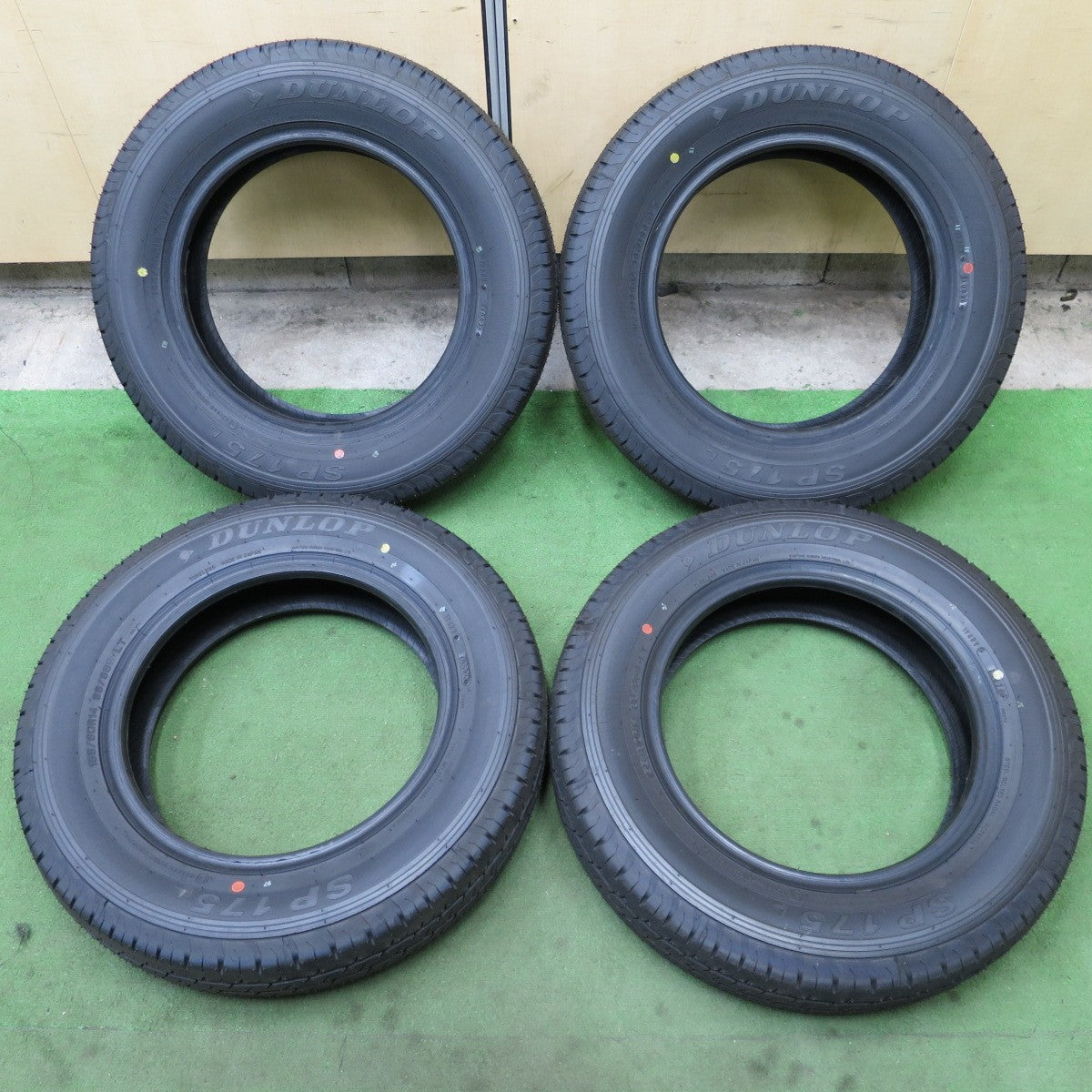 新車外し！26年★155/80R14 88/86S ダンロップ SP175L タイヤ 14インチ プロボックス サクシード 等★6032703NGノタ