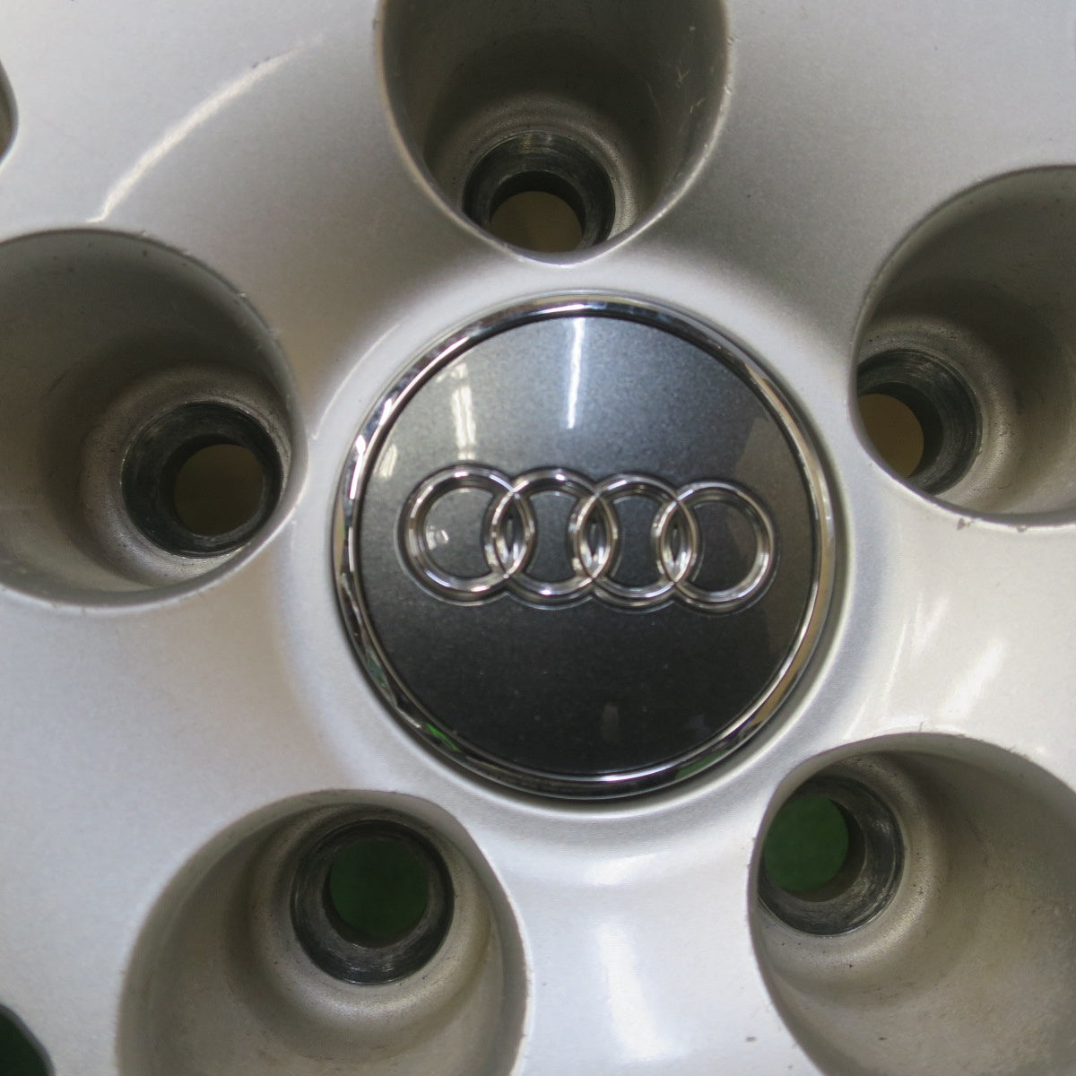 バリ溝！キレイ！9分★アウディ A4 純正 225/50R17 ピレリ Cinturato P7 17インチ PCD112/5H★6052806イノ
