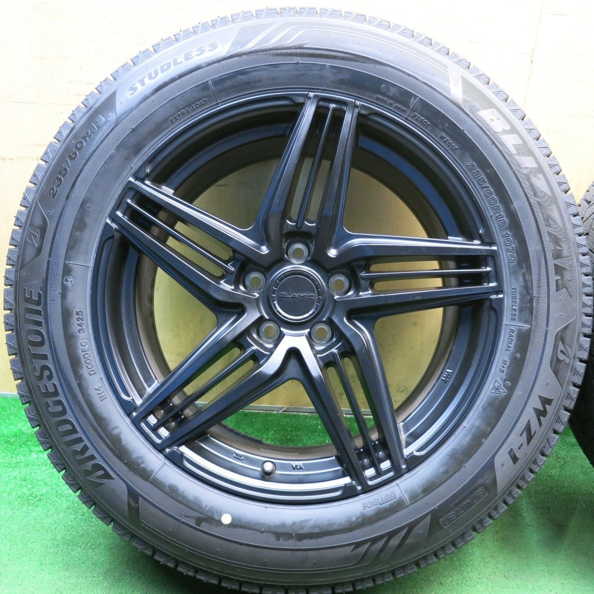 バリ溝！25年！ほぼ10分◎スタッドレス 235/60R18 ブリヂストン ブリザック WZ-1 GLAMIC LX-S グラミック 18インチ PCD114.3/5H レクサス トヨタ 専用◎6100406HAス