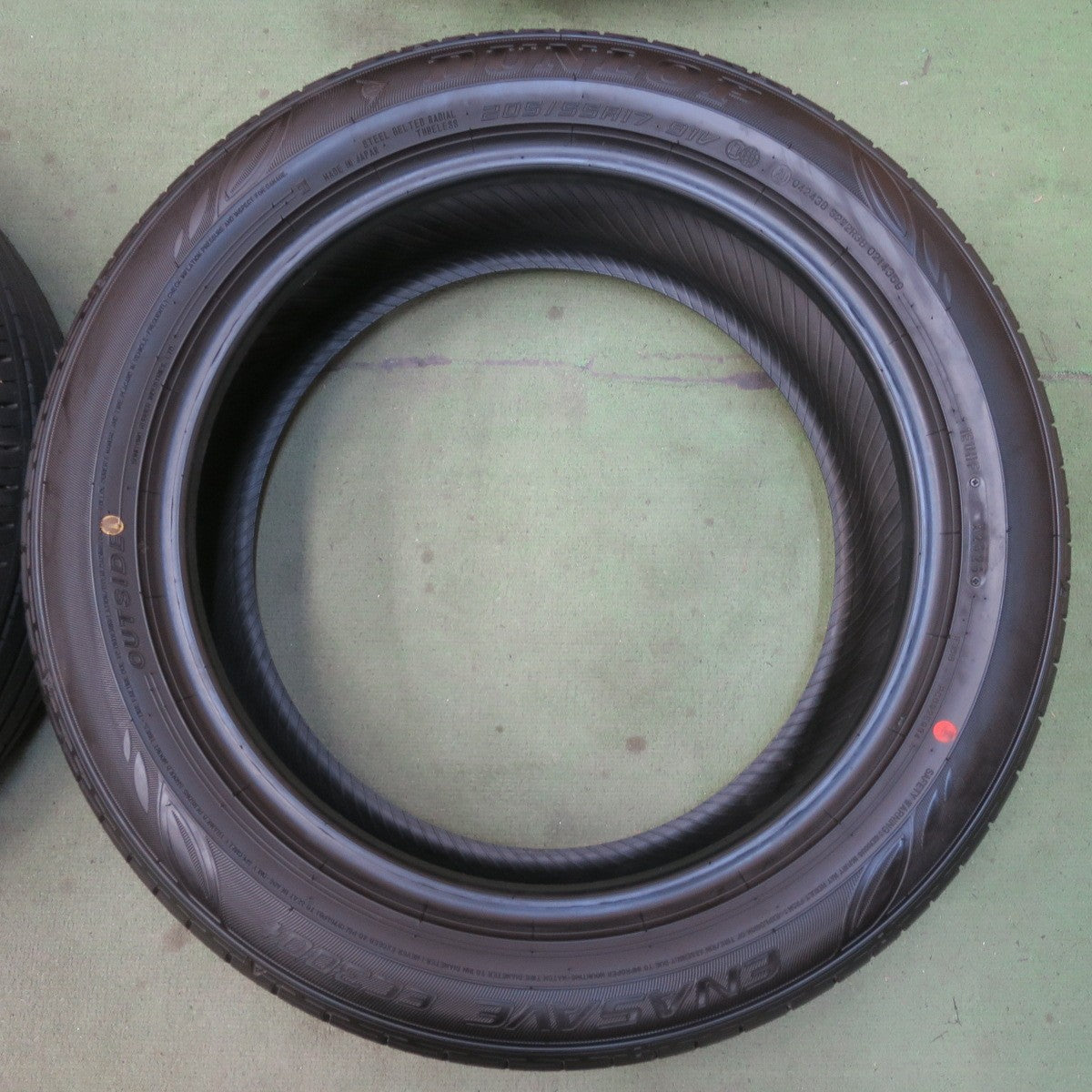 新車外し！26年◎205/55R17 ダンロップ エナセーブ EC300+ タイヤ 17インチ ノア ヴォクシー エスクァイア セレナ ステップワゴン 等◎6092507イノタ