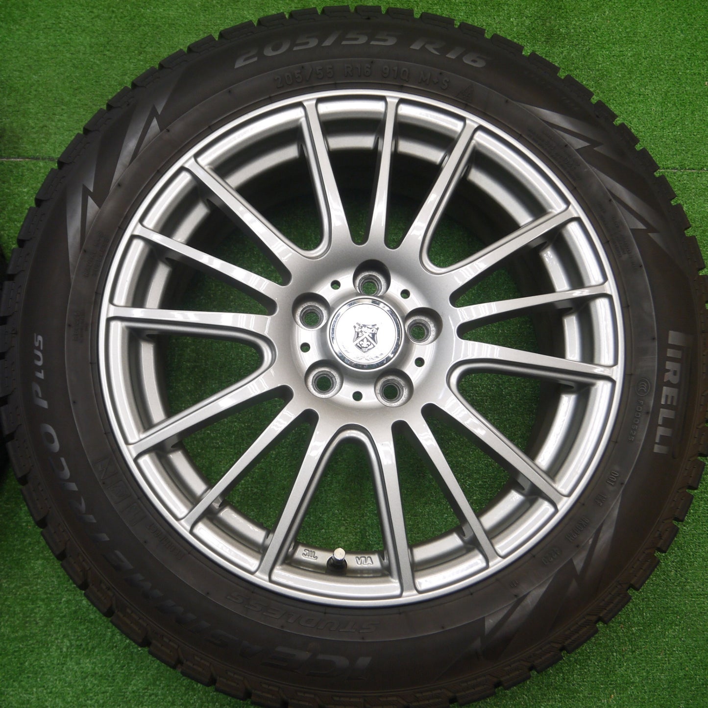 [送料無料] バリ溝！20年！キレイ！9分★86 BRZ 等 205/55R16 スタッドレス ピレリ アイスアシンメトリコ プラス GMach 16インチ PCD100/5H★4091705Hス