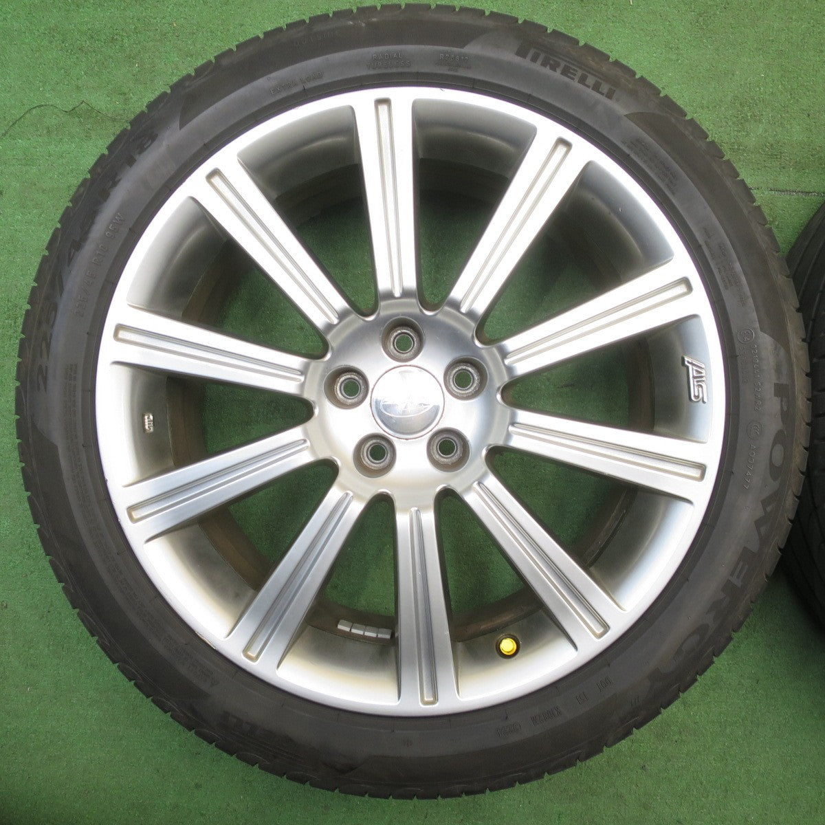 バリ溝！24年！8.5分★スバル SG9 フォレスター STi 純正 225/45R18 ピレリ POWERGY パワジー 18インチ PCD100/5H★6042705NJノ