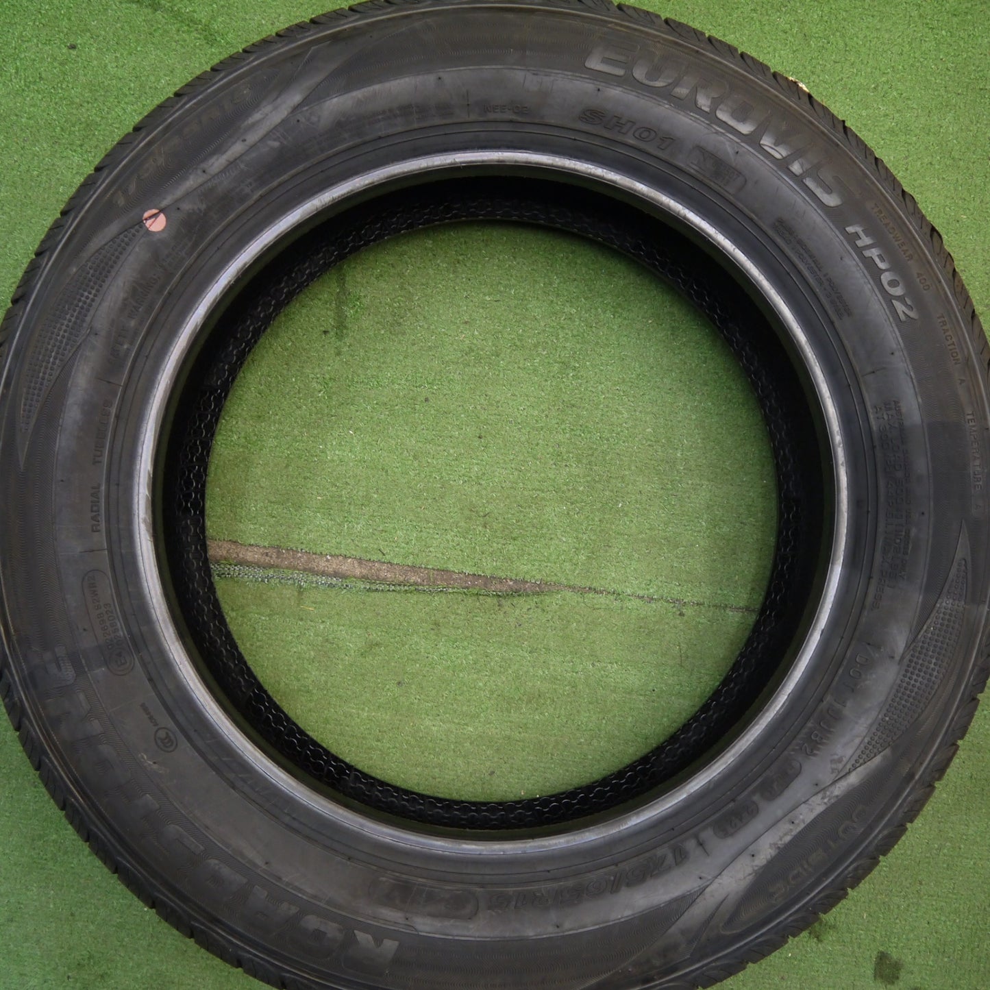 未使用！25年★175/65R15 ロードストーン EUROVIS HP02 タイヤ 15インチ ヤリス アクア スイフト スペイド 等★6050811Hノタ