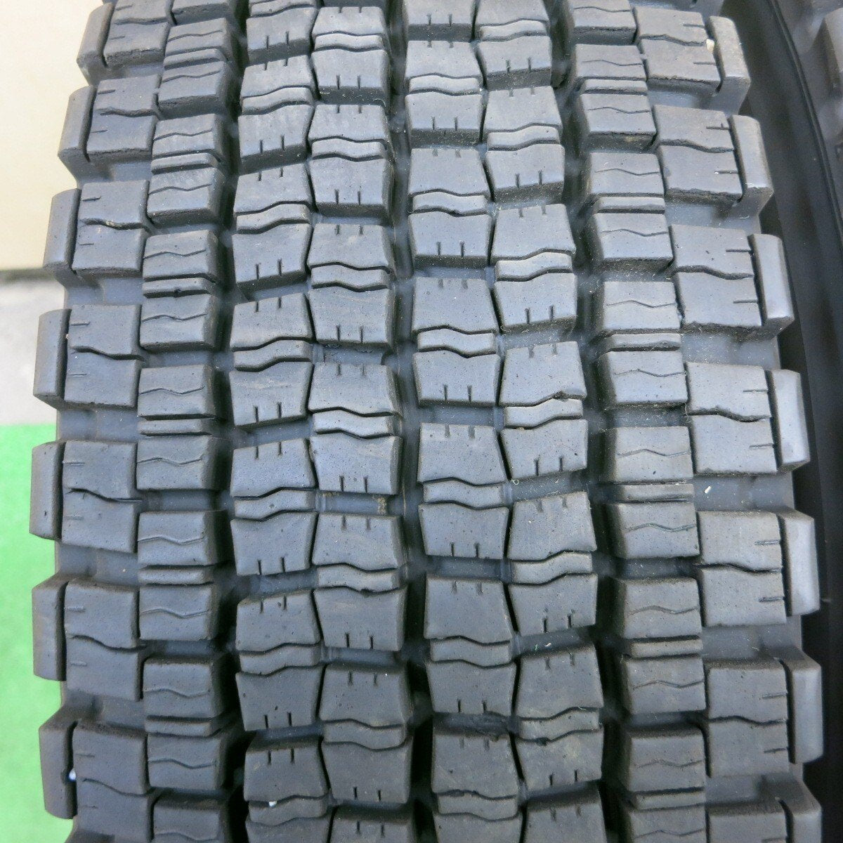 バリ溝！21年！8.5分！2本★トラック タイヤ 225/80R17.5 123/122L スタッドレス ダンロップ デクテス SP001 TOPY スチール 135-9CS PCD222.25/6H★5021903ナス