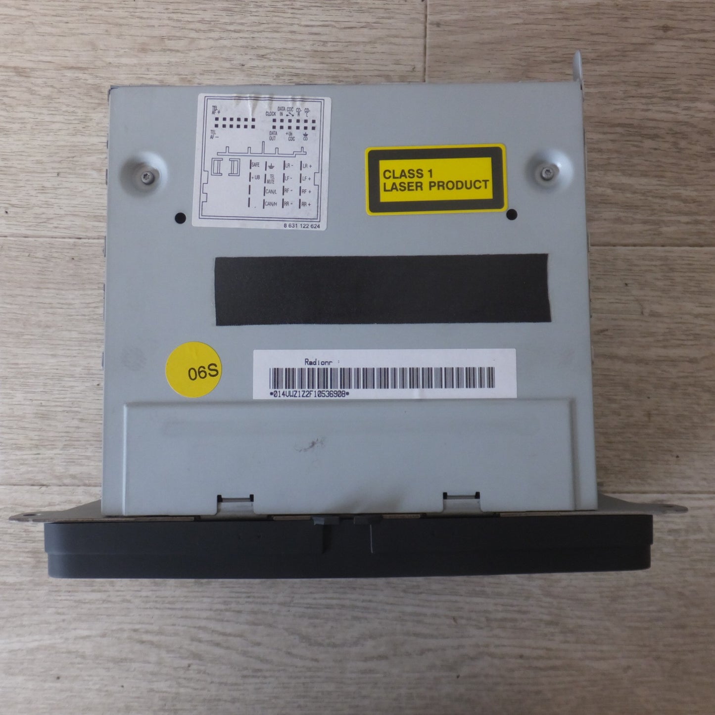 現状品★フォルクスワーゲン Volkswagen 純正 カーオーディオ CDデッキ RCD300　ビートル ポロ パサート ゴルフ など★ [送料無料]