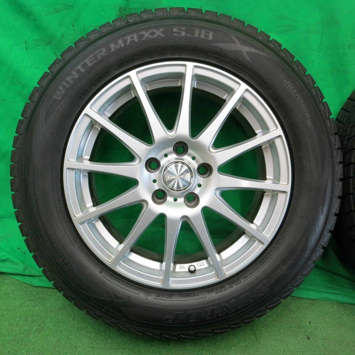 バリ溝 綺麗 9.5分★スタッドレス 225/65R17 ダンロップ ウインターマックス SJ8 Tiradoγ La-Strada PCD114.3/5H★4051702ナス