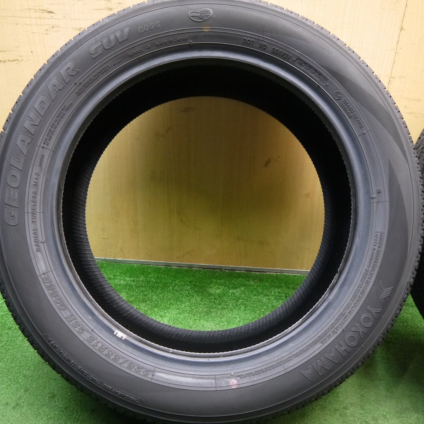新車外し！25年★225/55R18 ヨコハマ ジオランダー SUV G055 G055E タイヤ 18インチ フォレスター デリカ D:5 シャモニー エルグランド 等★5081809Hノタ