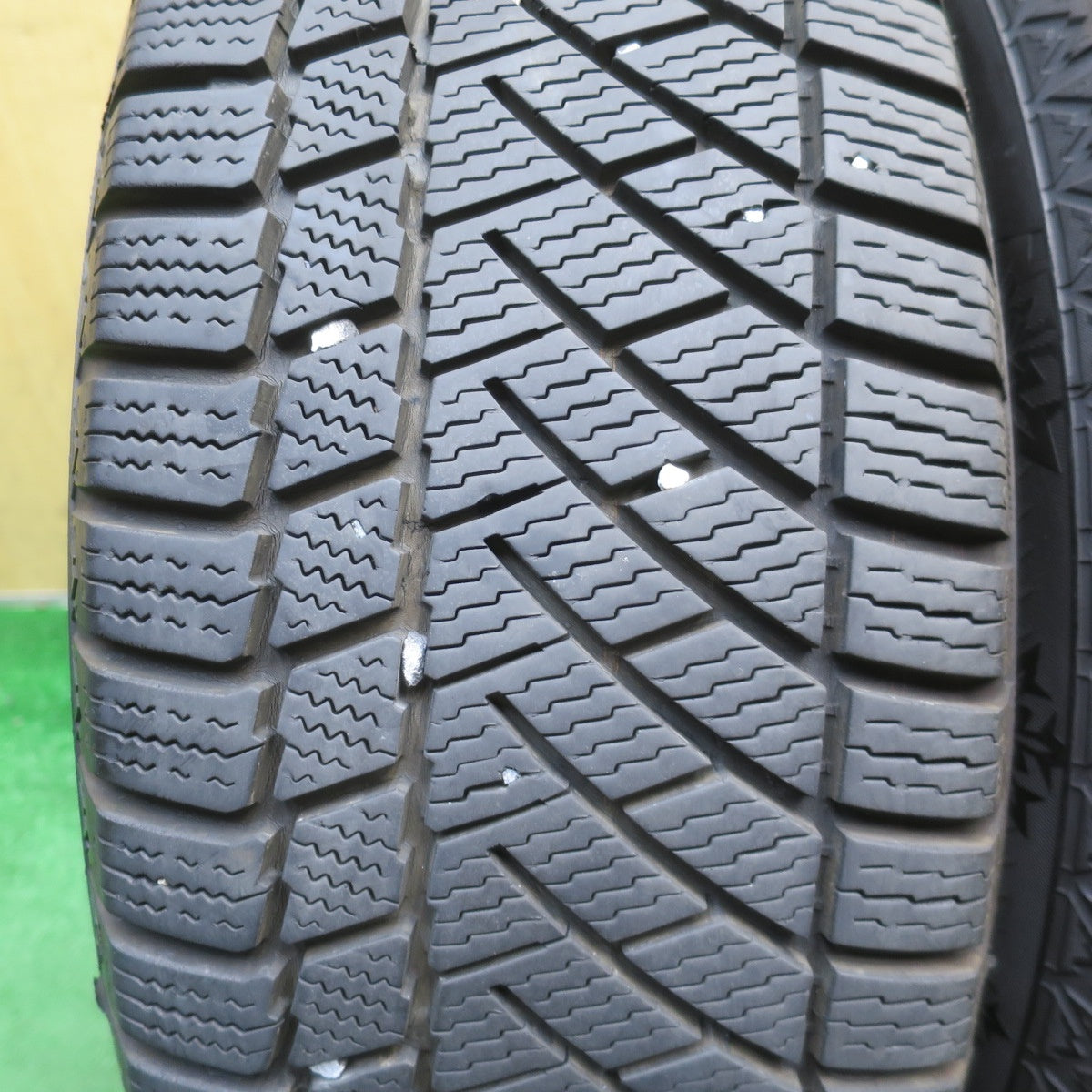 バリ溝！キレイ！9分◎スタッドレス 195/65R15 コンチネンタル コンチバイキング コンタクト6 LAUFBAHN ラウフバーン 15インチ PCD114.3/5H◎6072003NJス