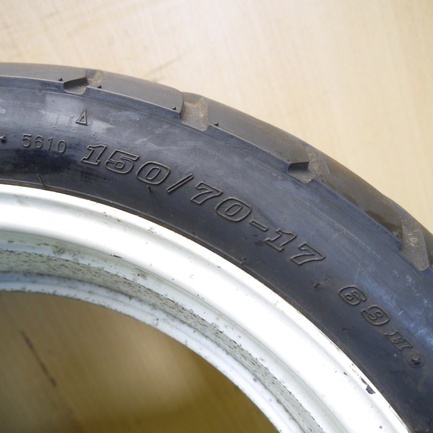 バリ溝！9.5分！1本★スズキ RGV250 Γ ガンマ 純正 150/70-17 ダンロップ ARROWMAX GT501 17×MT4.50 17インチ バイク フロント★6042703Hノ