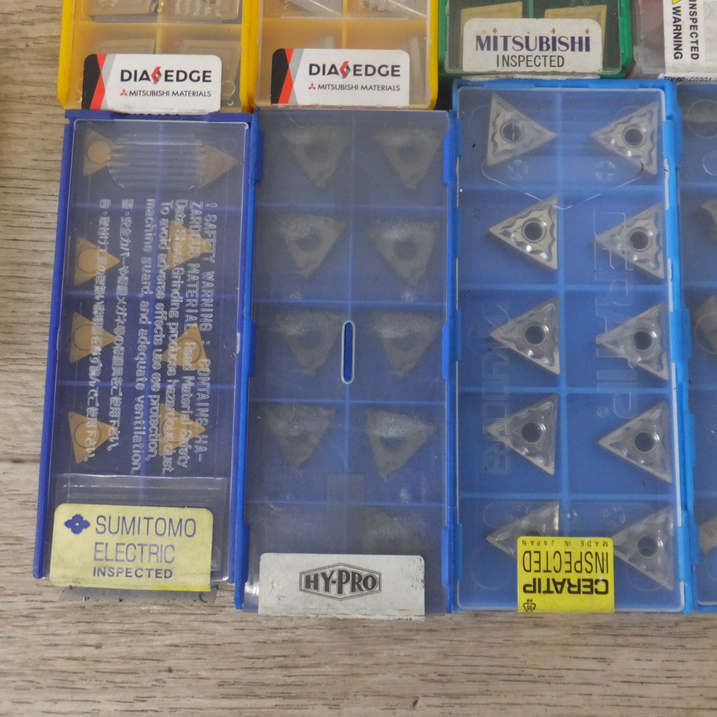 ★三菱 京セラ CERACHIP SUMITOMO Diamond Tungaloy DIAEDGE など　旋盤チップ 各種 29箱 セット★ [送料無料]