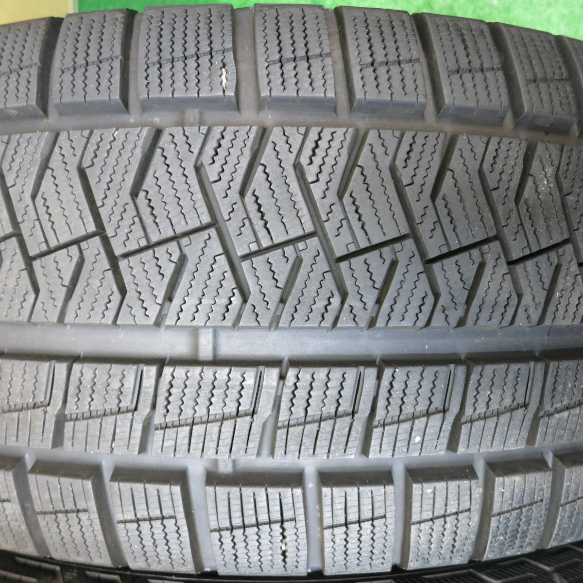 バリ溝！21年！9.5分★三菱 デリカ D:5 純正 235/55R18 スタッドレス ピレリ アイスアシンメトリコ 18インチ D5 PCD114.3/5H★5103001HAス