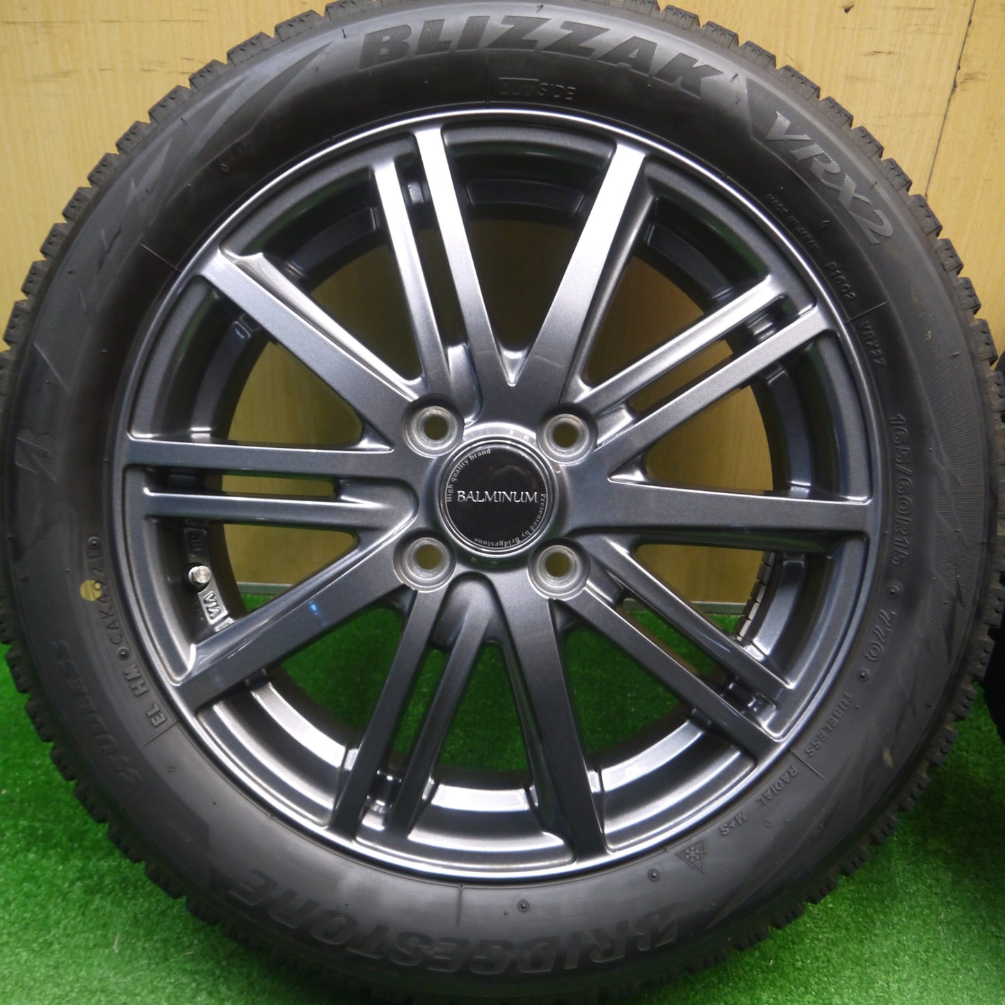 [送料無料] バリ溝！21年！キレイ！9.5分★スタッドレス 165/60R15 ブリヂストン ブリザック VRX2 BALMINUM バルミナ ハスラー ソリオ等 PCD100/4H★4120901Hス