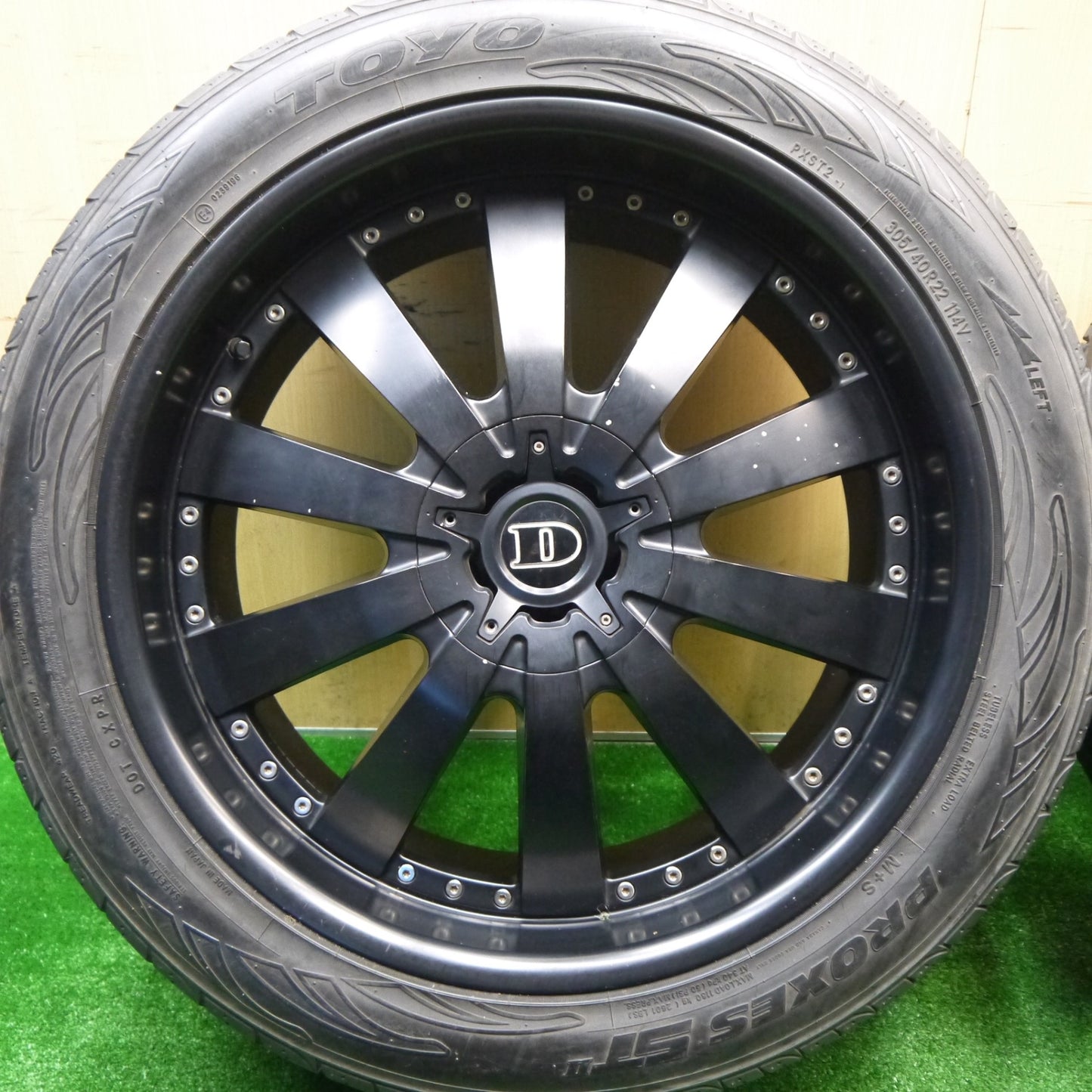 バリ溝！8.5分★ベンツ 等 DeMODA Concept Aviator 305/40R22 トーヨー プロクセス STⅡ ディモーダ コンセプト 22インチ PCD130/5H★5102104Hノ