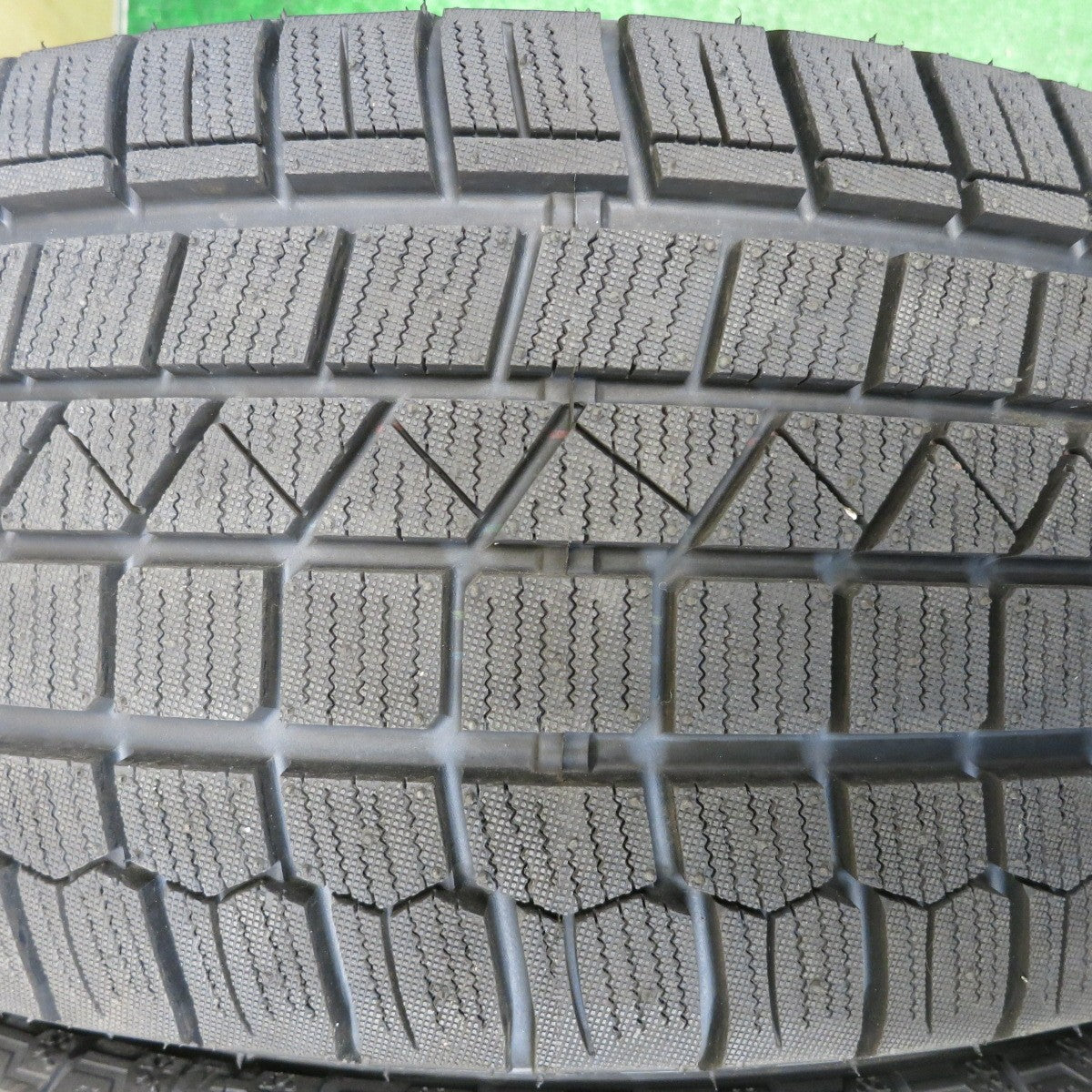 ほぼ未使用！24年★レクサス LS 純正 235/50R18 スタッドレス ケンダ KR36 アイステック ネオ 18インチ PCD120/5H★5121410HAス