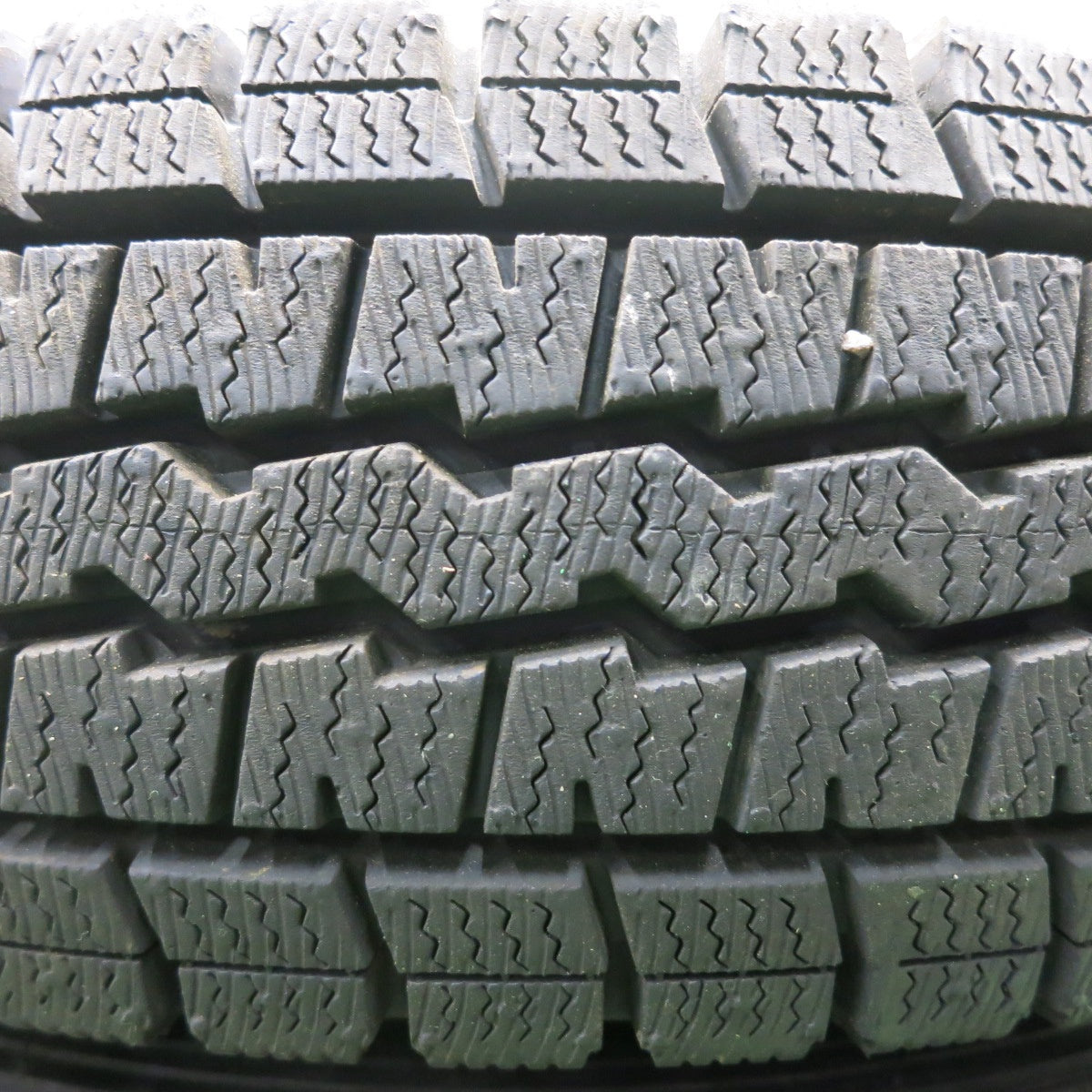 *送料無料* バリ溝！22年！綺麗！9.5分★スタッドレス 145R12 6PR ダンロップ ウインターマックス SV01 TOPY スチール ホイール 12インチ PCD100/4H★4050104HAス