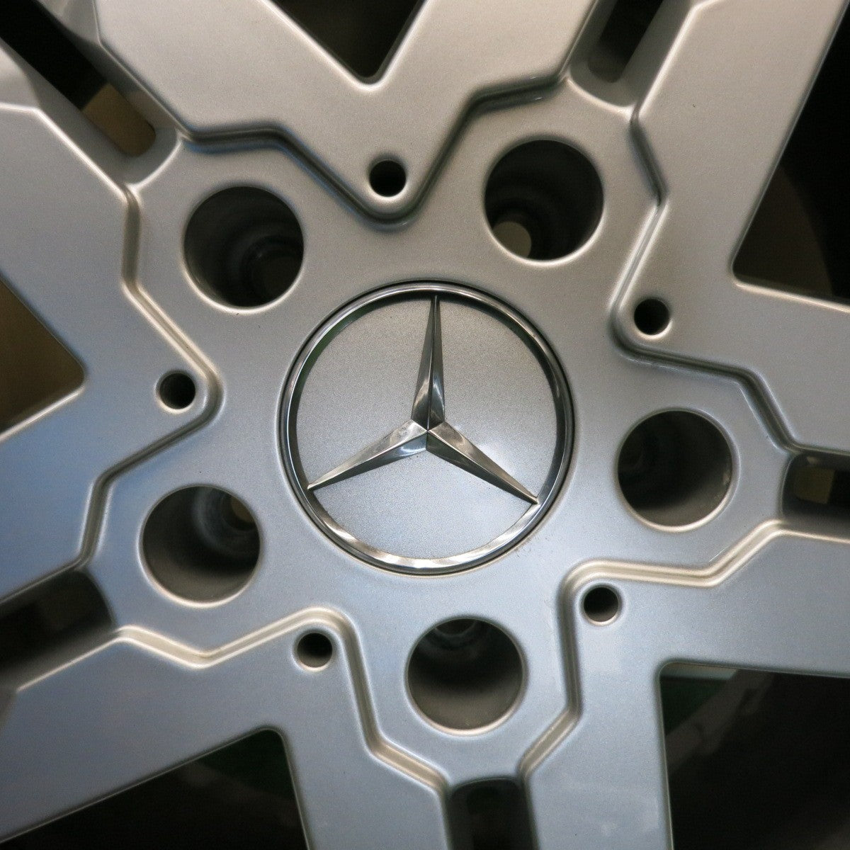 バリ溝！キレイ！9.5分以上★ベンツ W463 Gクラス ゲレンデ 純正 265/60R18 スタッドレス ブリヂストン ブリザック DM-V3 18インチ PCD130/5H★6052405HAス