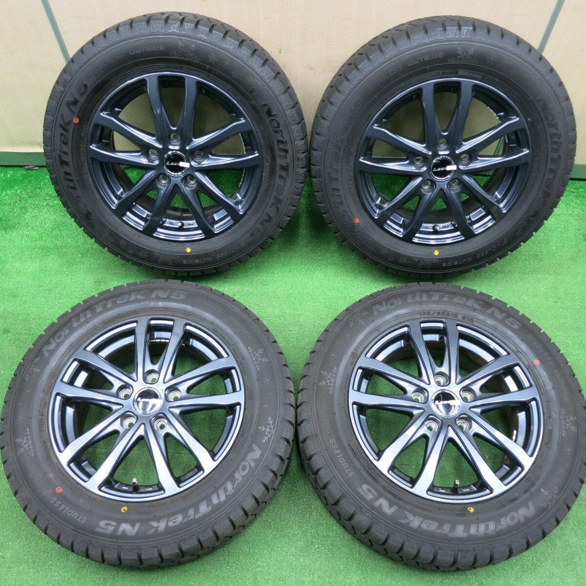 バリ溝！22年！キレイ！ほぼ10分★スタッドレス 195/65R15 オートバックス ノーストレック N5 LEBEN レーベン 15インチ PCD114.3/5H★4120809TNス