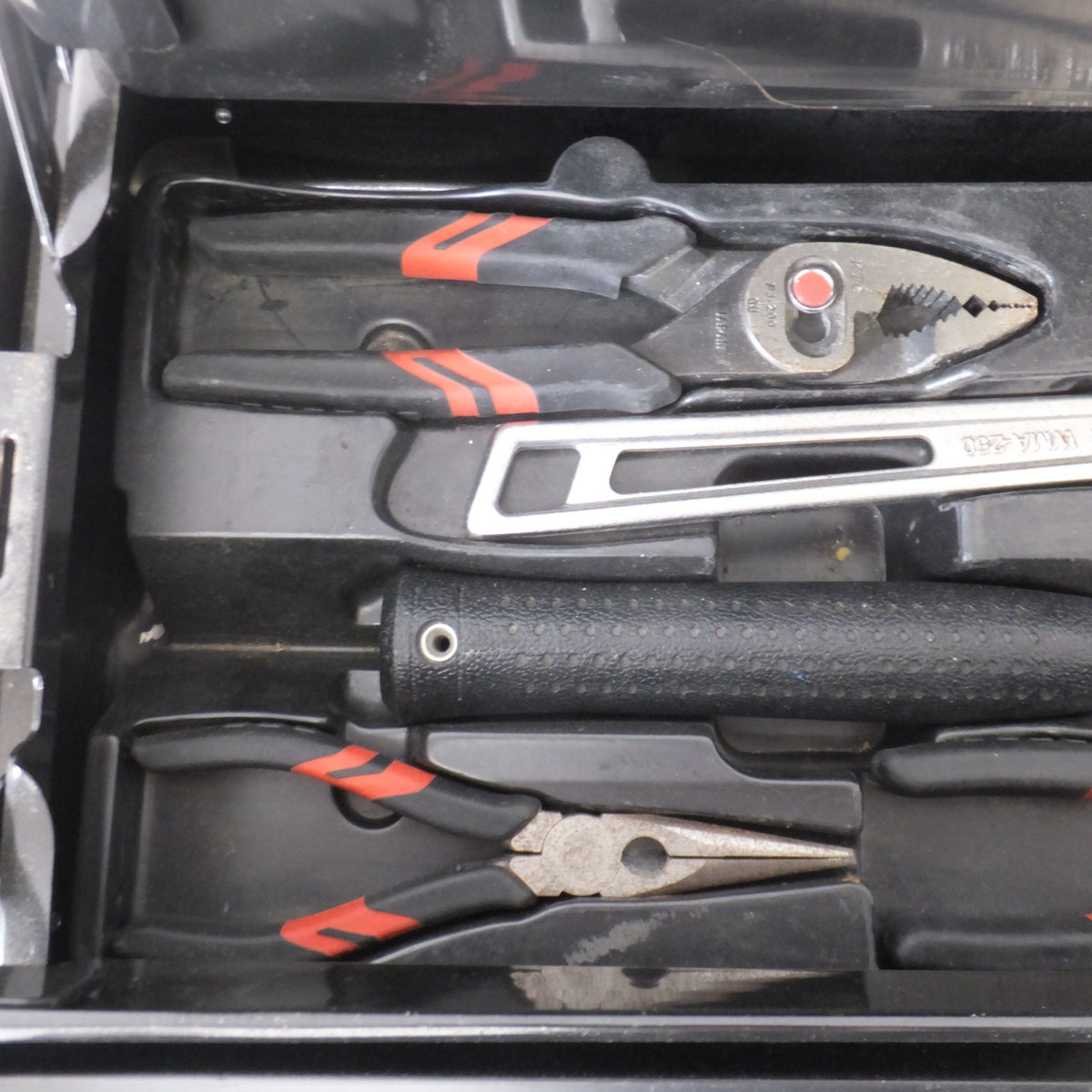 ★京都機械工具 KTC ツールセット 9.5sq. 工具セット 両開きメタルケースタイプ SK3561WGBK(?)★