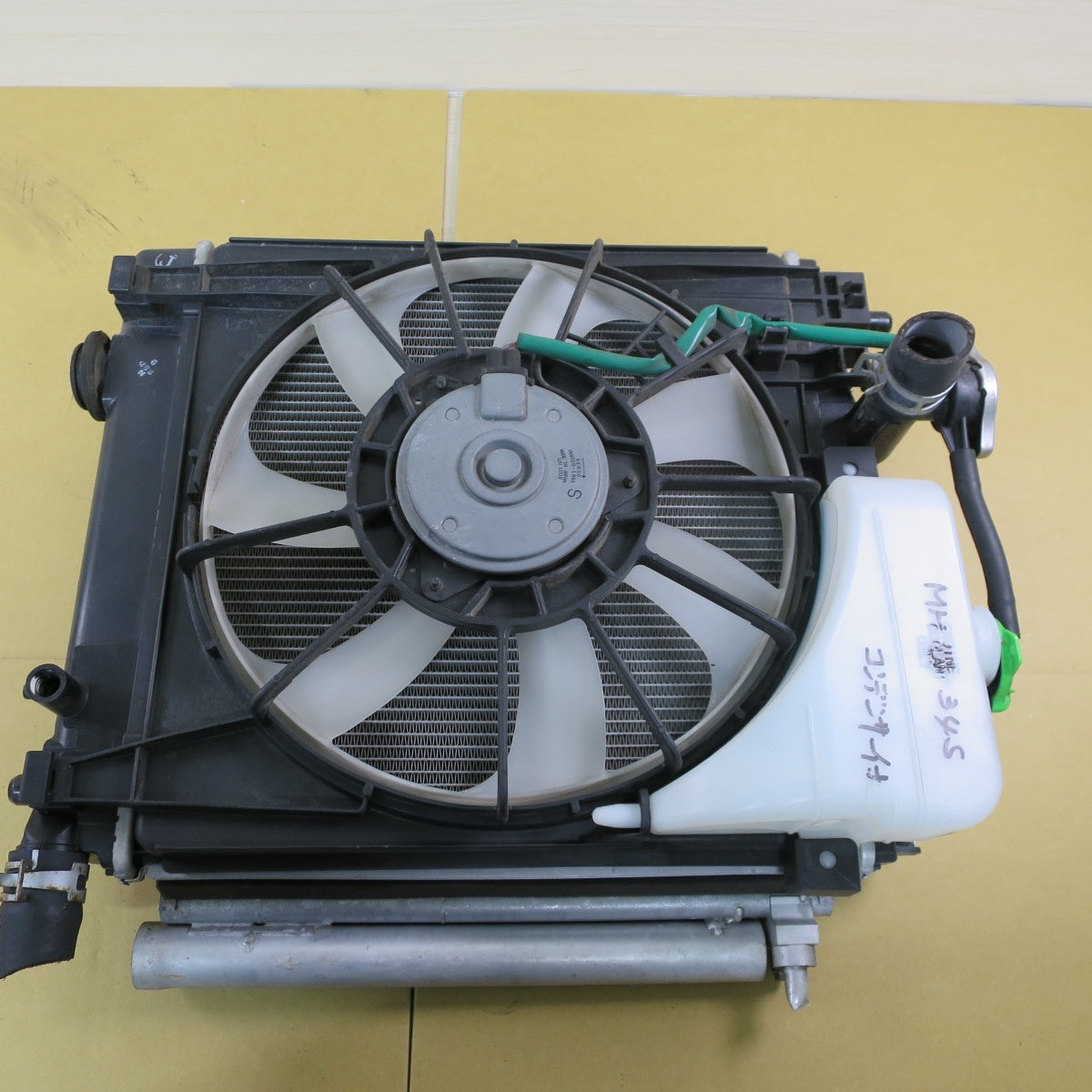 ♪スズキ MH34S MH44S ワゴンR 純正 DENSO ラジエーター 223000-6541 電動 ファン 168000-1881 デンソー カー パーツ♪ [送料無料]