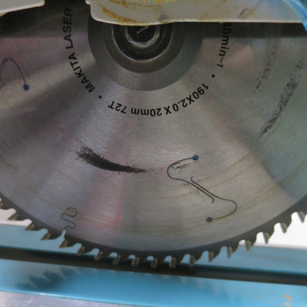 [送料無料] ◆マキタ 190mm スライド マルノコ LS0717FL 電動 工具 切断機 100V 木工用 超硬 丸のこ 丸ノコ 丸鋸 makita◆