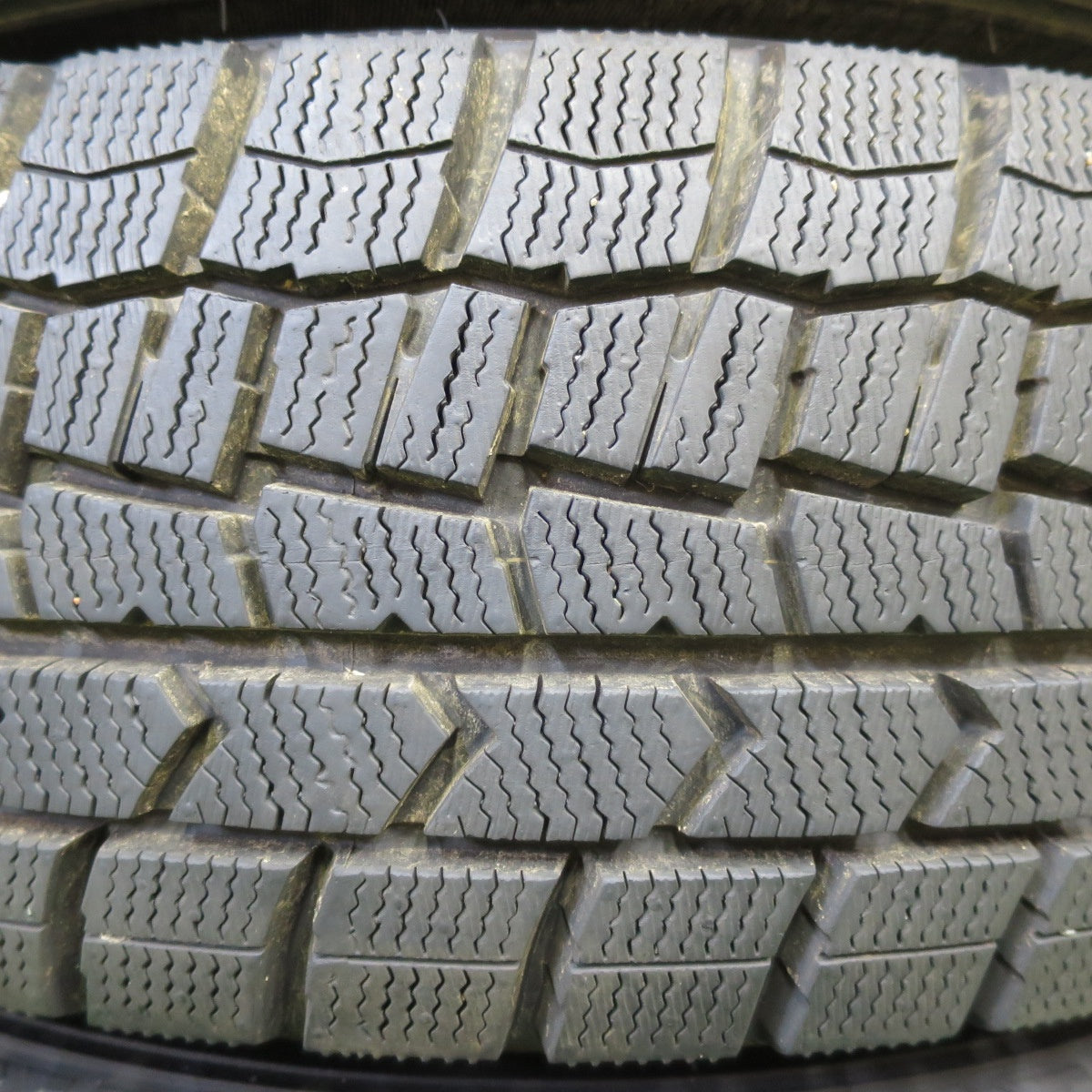 *送料無料* バリ溝！21年！キレイ！9.5分以上★スタッドレス 185/60R15 ダンロップ ウインターマックス WM02 Exceeder エクシーダー PCD100/4H★4070305イス
