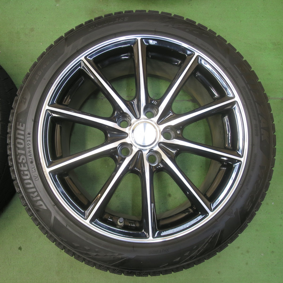 キレイ！センサー付★スタッドレス 225/45R17 ブリヂストン ブリザック VRX3 ECO FORME エコフォルム 17インチ PCD114.3/5H★6022603イス