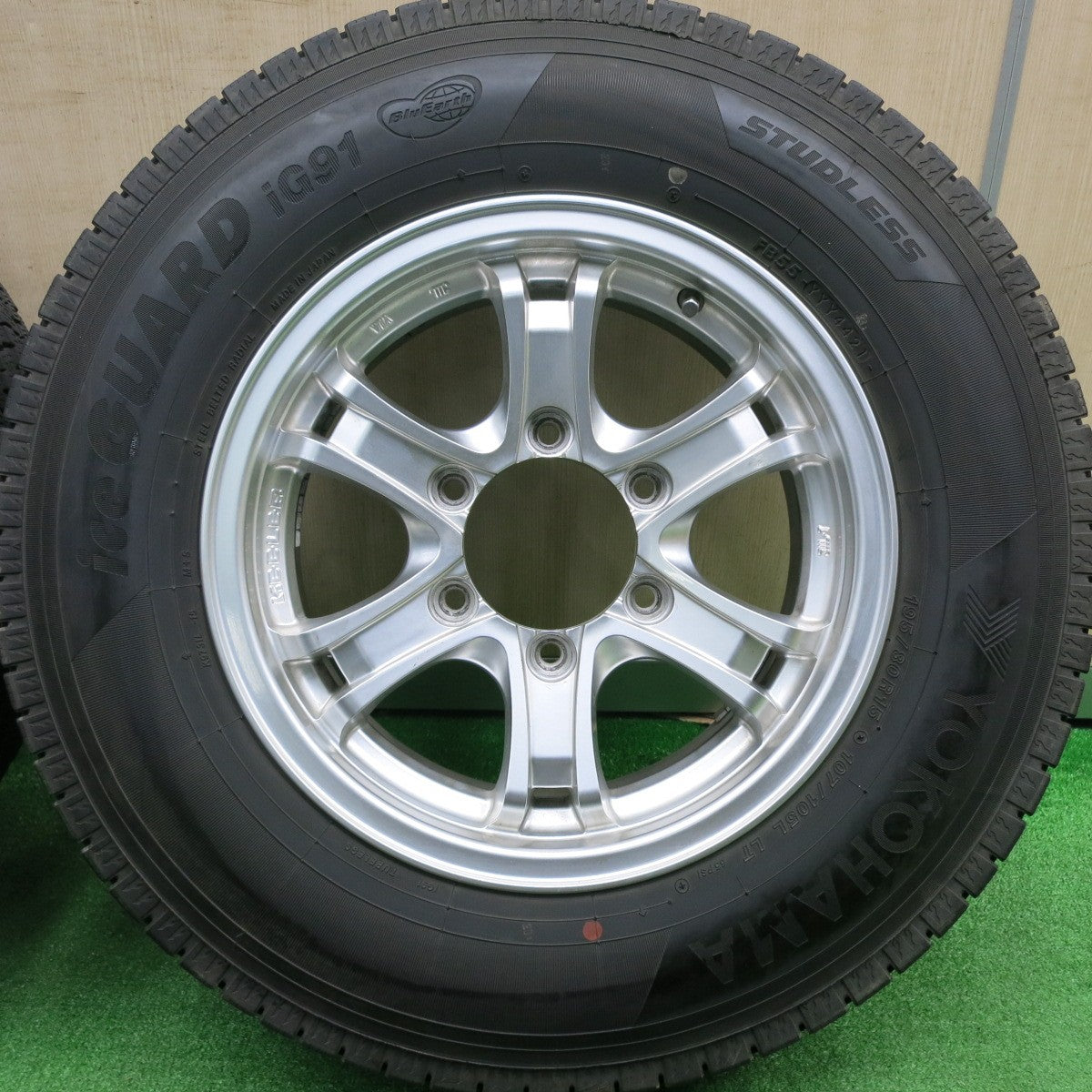 [送料無料] バリ溝！21年！キレイ！9分★ハイエース 等 KEELER 195/80R15 107/105L スタッドレス ヨコハマ アイスガード iG91 キーラー 15インチ PCD139.7/6H★4110205HAス