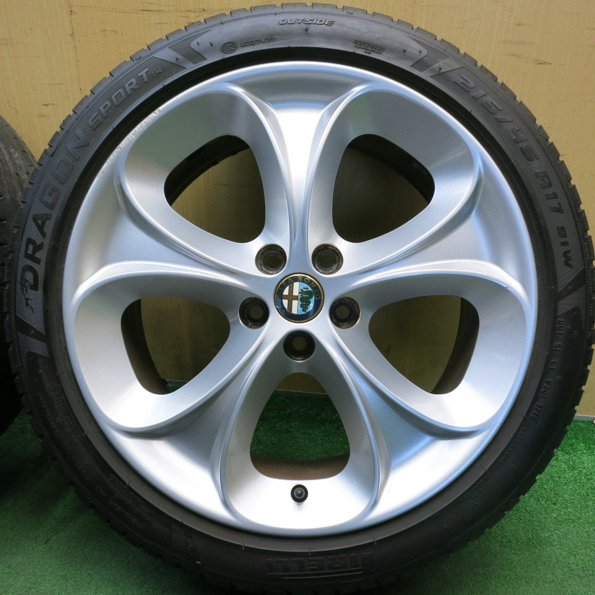 4本価格◎アルファロメオ 147 156 GT 純正 215/45R17 ピレリ ドラゴン スポーツ 17インチ PCD98/5H◎6073005HAノ