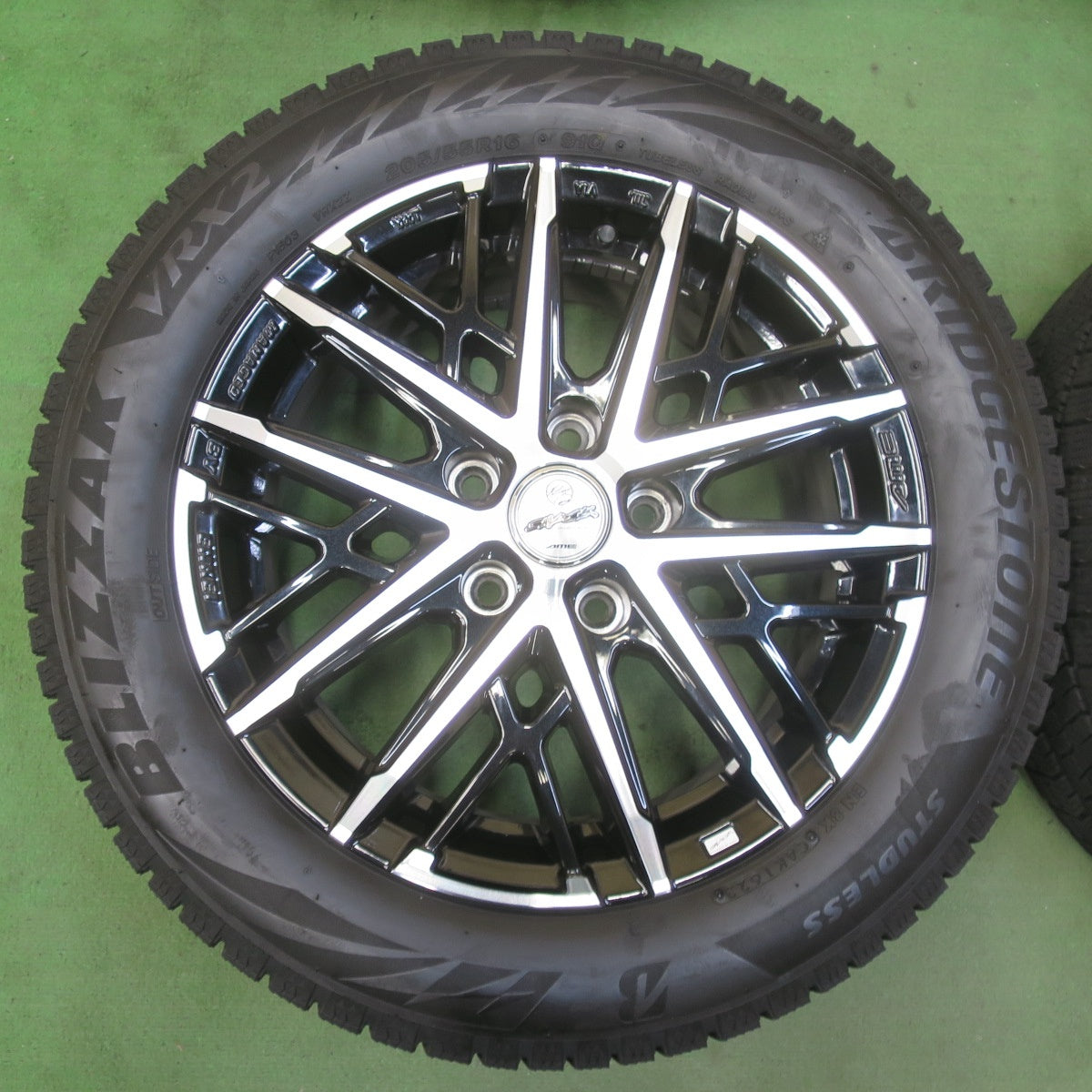 バリ溝！23年！キレイ！8.5分★スタッドレス 205/55R16 ブリヂストン ブリザック VRX2 SMACK ENKEI AME スマック エンケイ 16インチ PCD114.3/5H★5080402イス