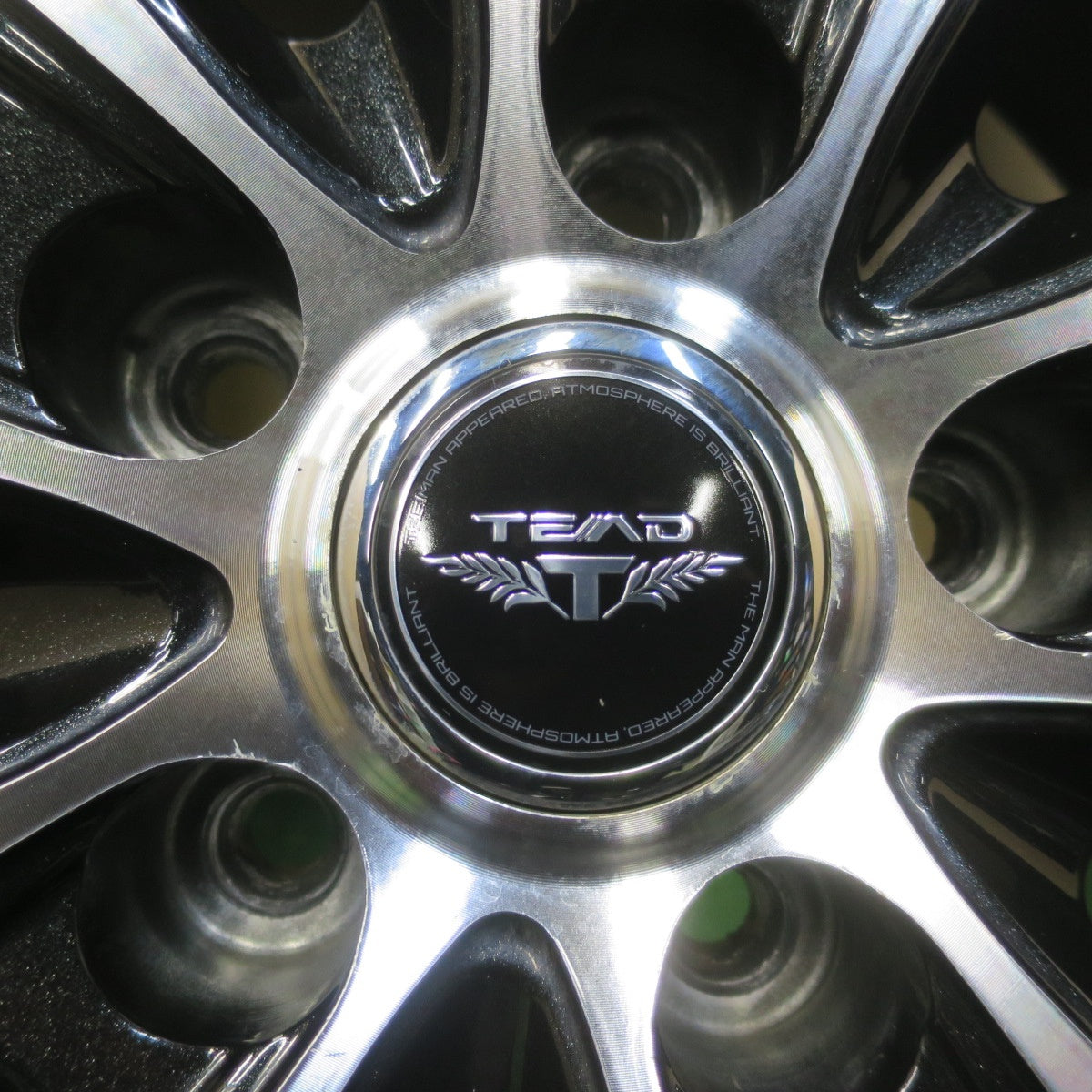 バリ溝！22年！キレイ！9.5分★スタッドレス 225/60R17 ダンロップ ウインターマックス 03 TEAD テッド 17インチ PCD114.3/5H★6010909イス