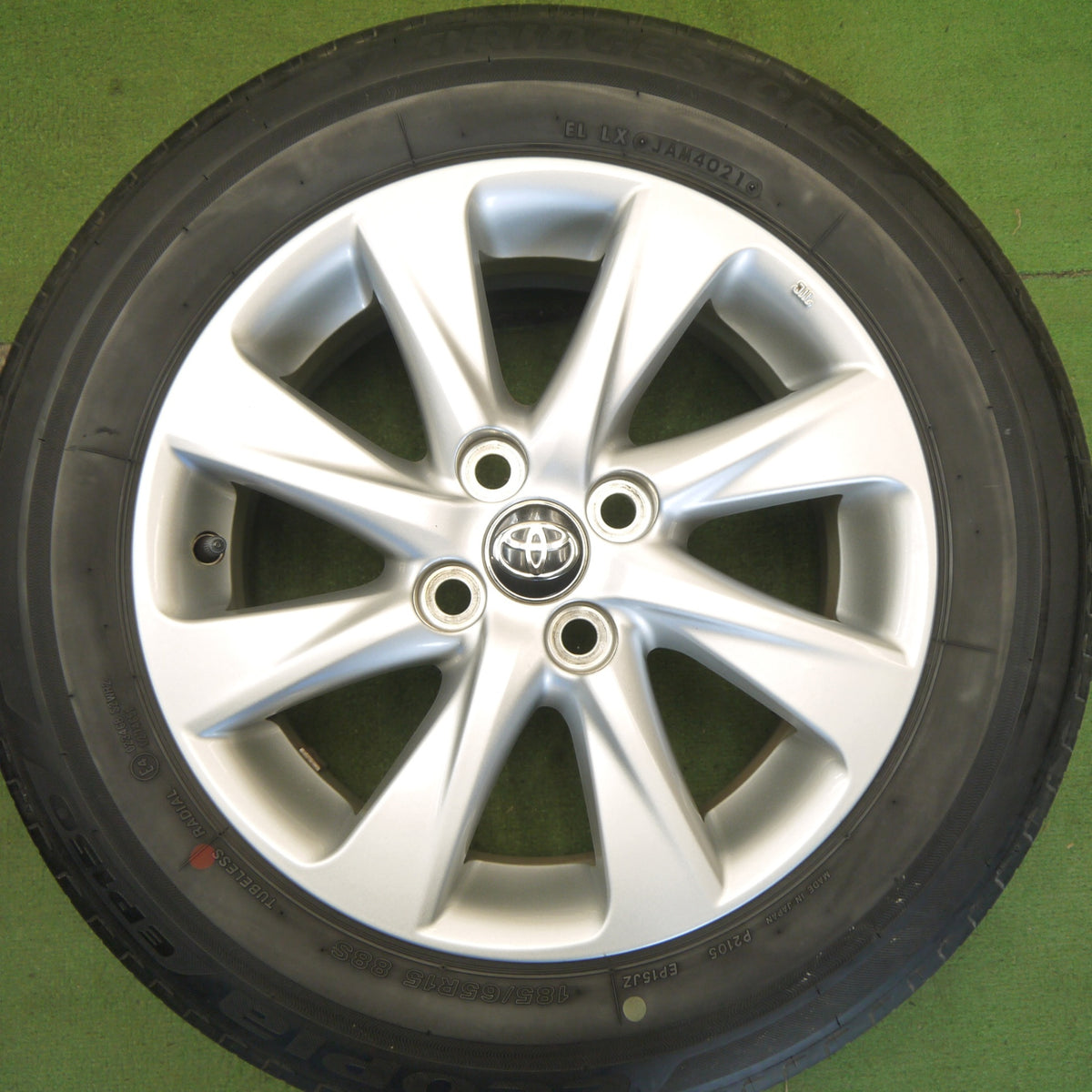 キレイ◎トヨタ アクア Zグレード 純正 185/65R15 ブリヂストン エコピア EP150 15インチ PCD100/4H◎6071708Hノ