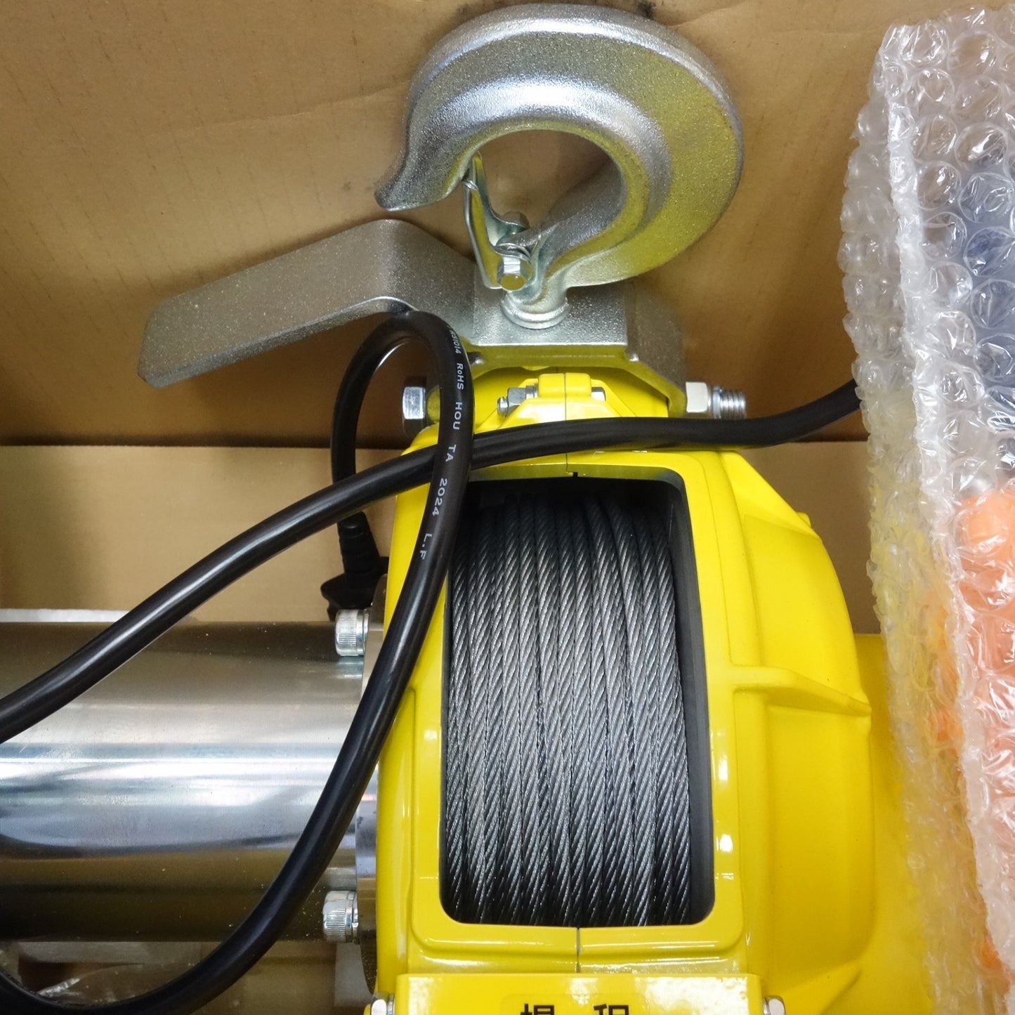 [送料無料] 未使用☆トーヨーコーケン 2本掛け ベビー ホイスト 有線操作タイプ 100V BH-E950 定格荷重100kg 揚程 50m 小型 ウインチ 吊下げ式巻上機☆