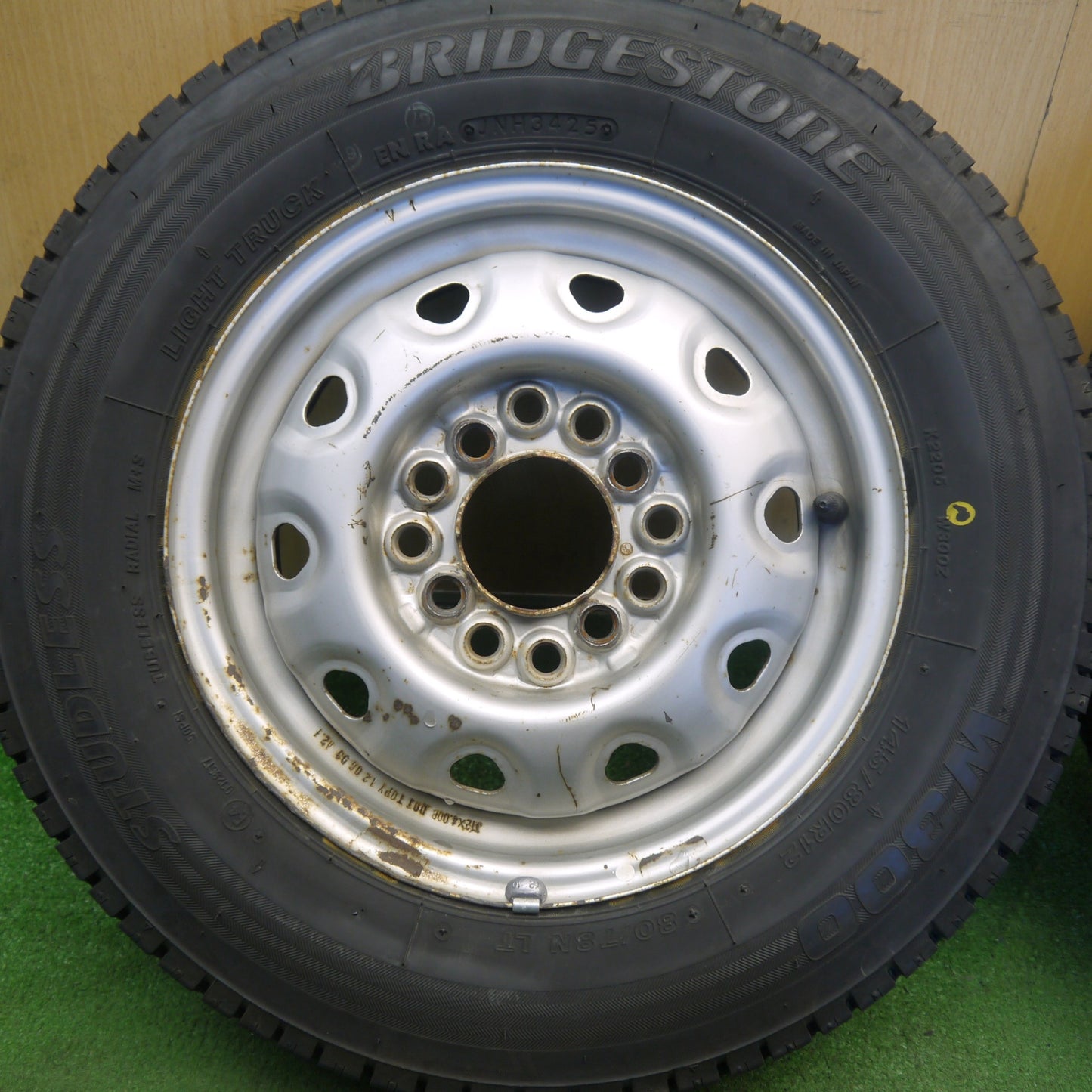 バリ溝！25年！9分★スタッドレス 145/80R12 80/78N ブリヂストン W300 TOPY スチール ホイール 12インチ PCD100 110 114.3/4H マルチ★6052906Hス