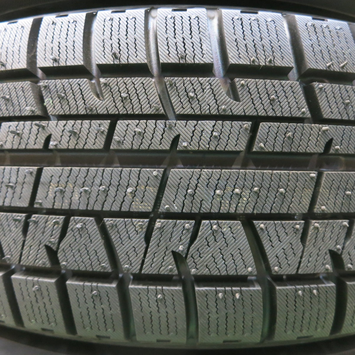 *送料無料* タイヤ未使用！20年★トヨタ アリオン 純正 スチール 185/70R14 スタッドレス ヨコハマ アイスガード iG50 プラス PCD100 114.3/5H マルチ★4042407イス