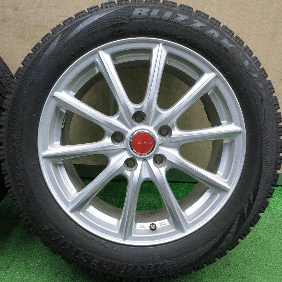 キレイ★スタッドレス 215/55R17 ブリヂストン ブリザック VRX ECO FORME エコフォルム 17インチ PCD114.3/5H★4123012HAス